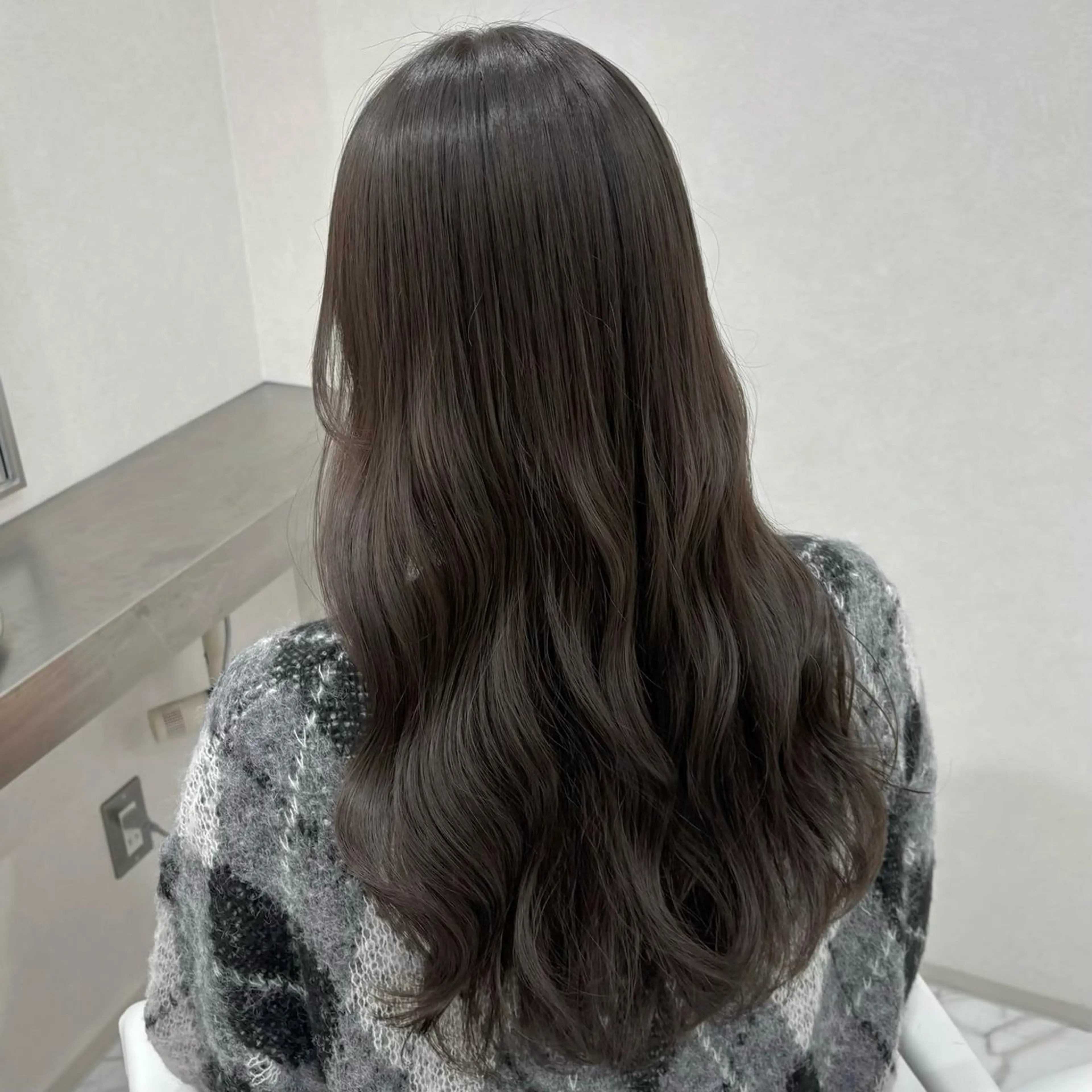 セミロング カラー カット ヘアカラー トリートメント グレージュ🐰透明感 カラー🫧akihoのヘアスタイル