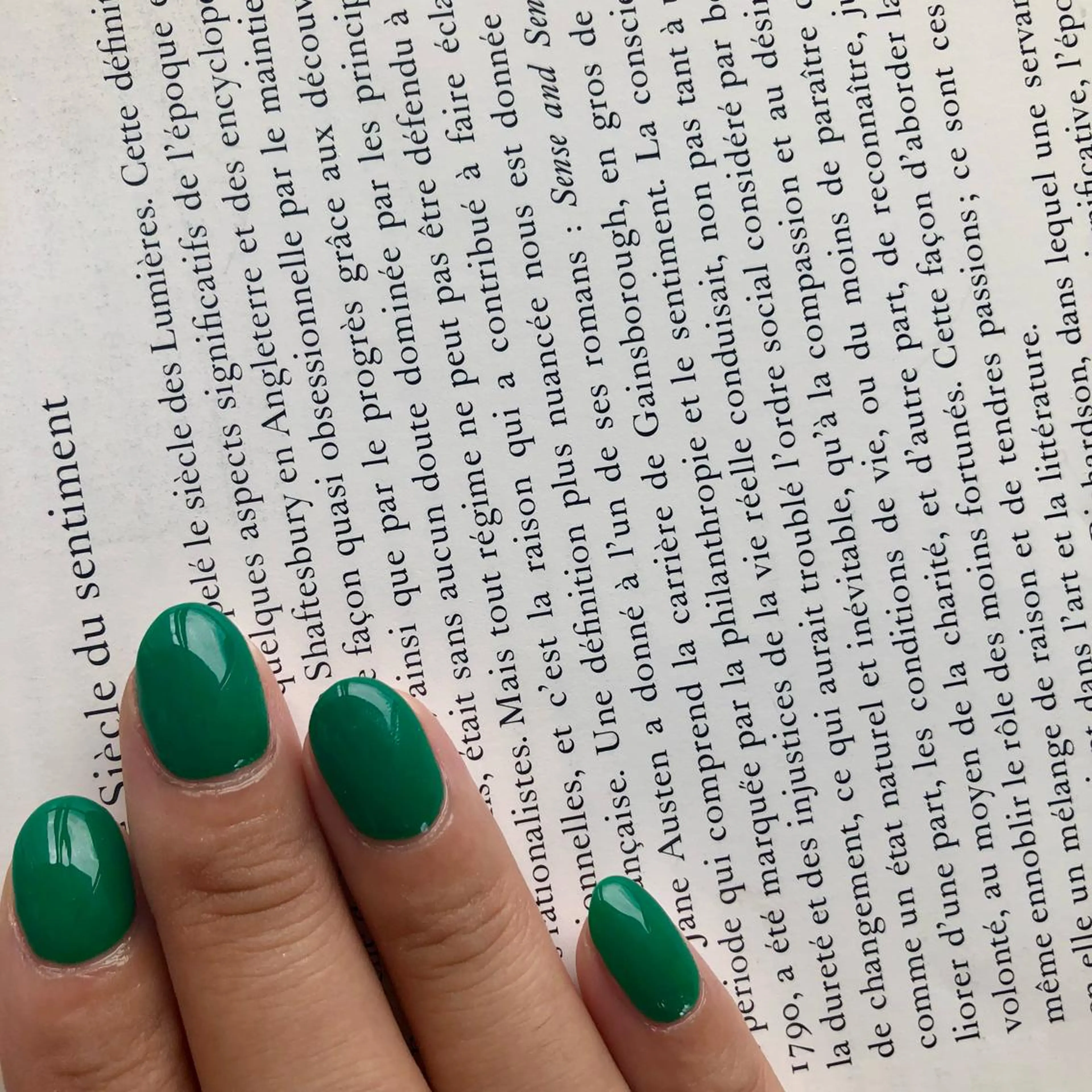 ネイル 黒葛原 めぐみのネイルデザイン