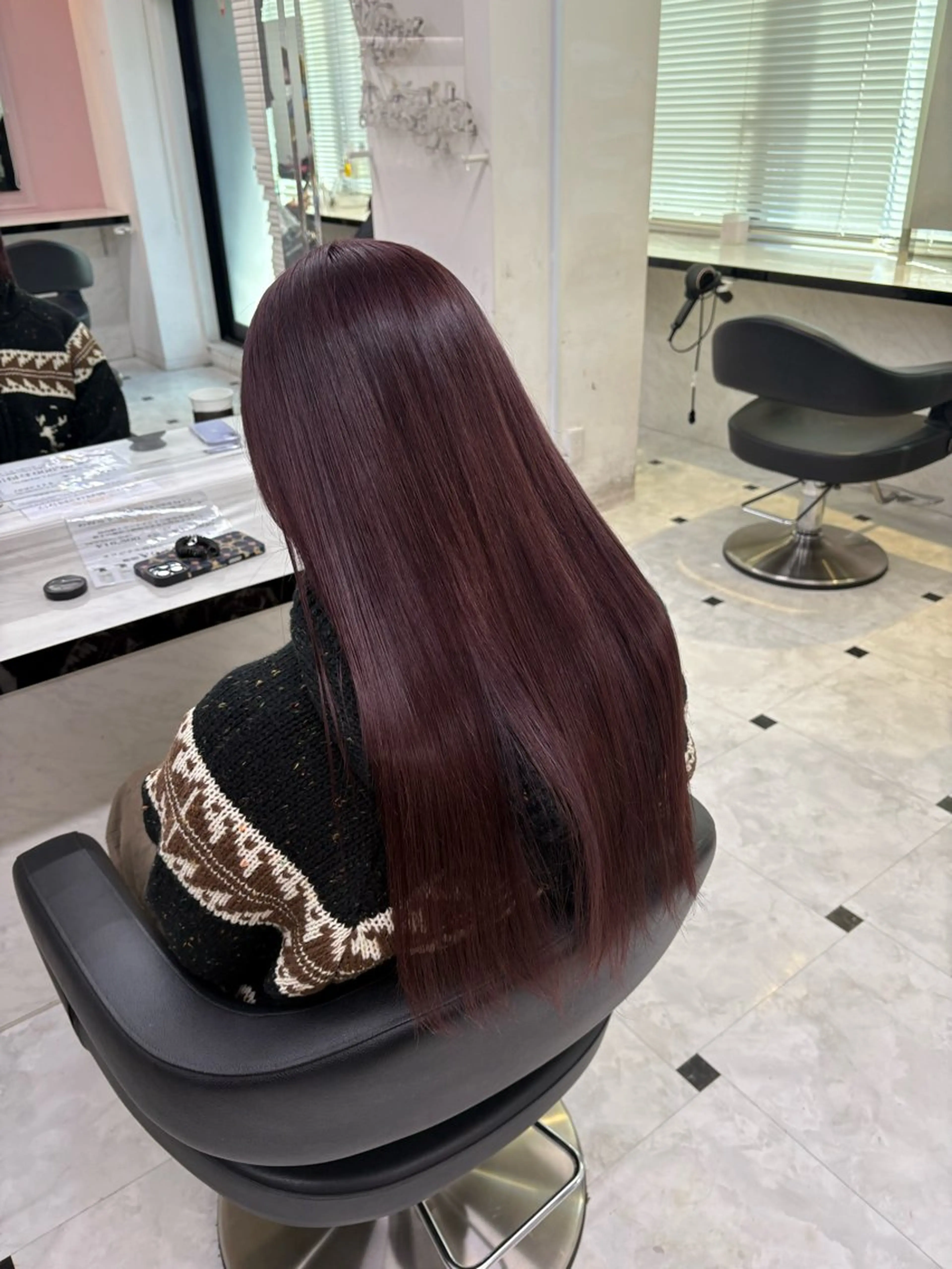 ロング カラー ヘアカラー トリートメント 透明感ベージュカラー 🪞上野🪞AIのヘアスタイル