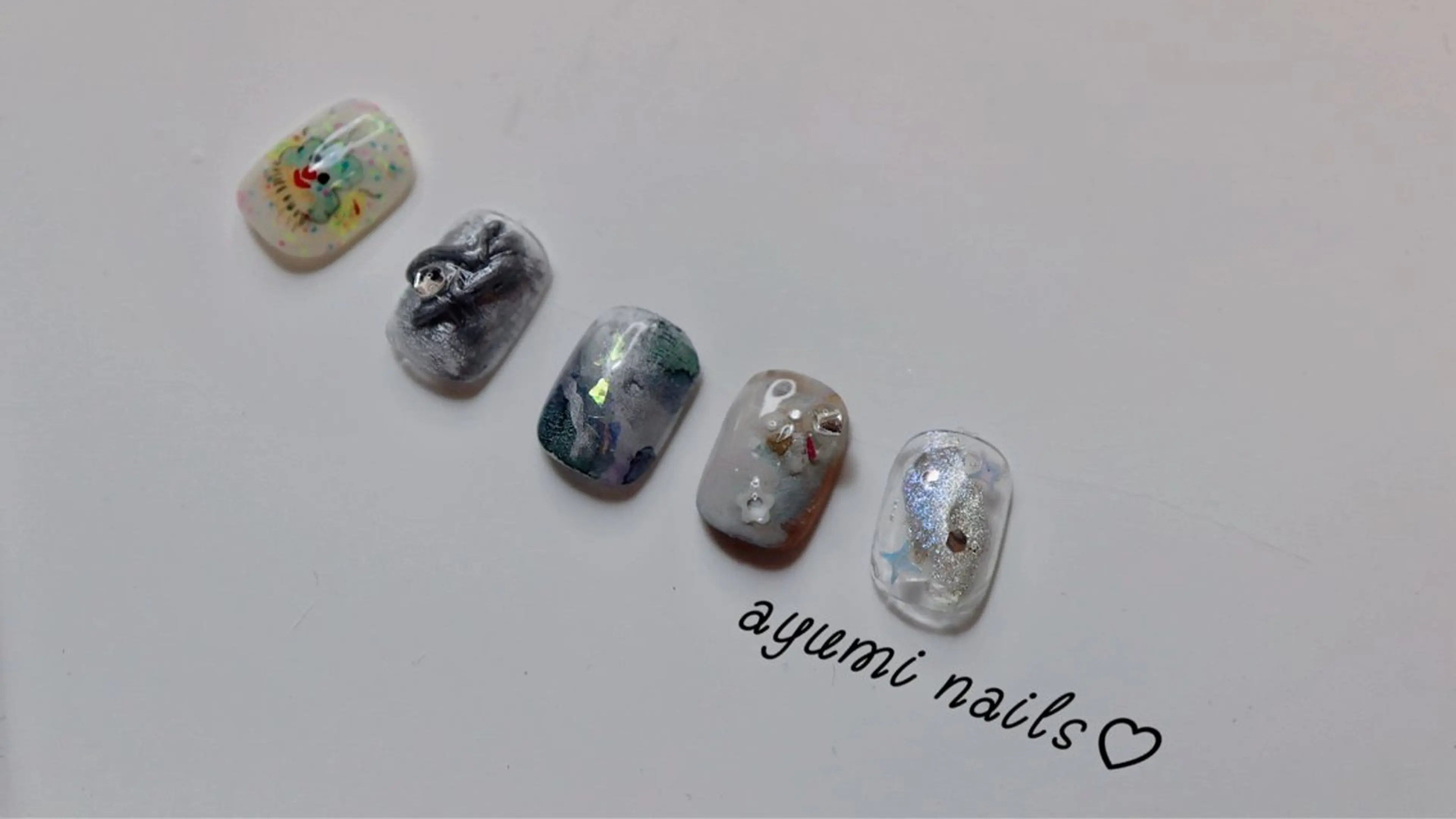 ネイル ハンドネイル YUMI ニュアンスnailsのネイルデザイン