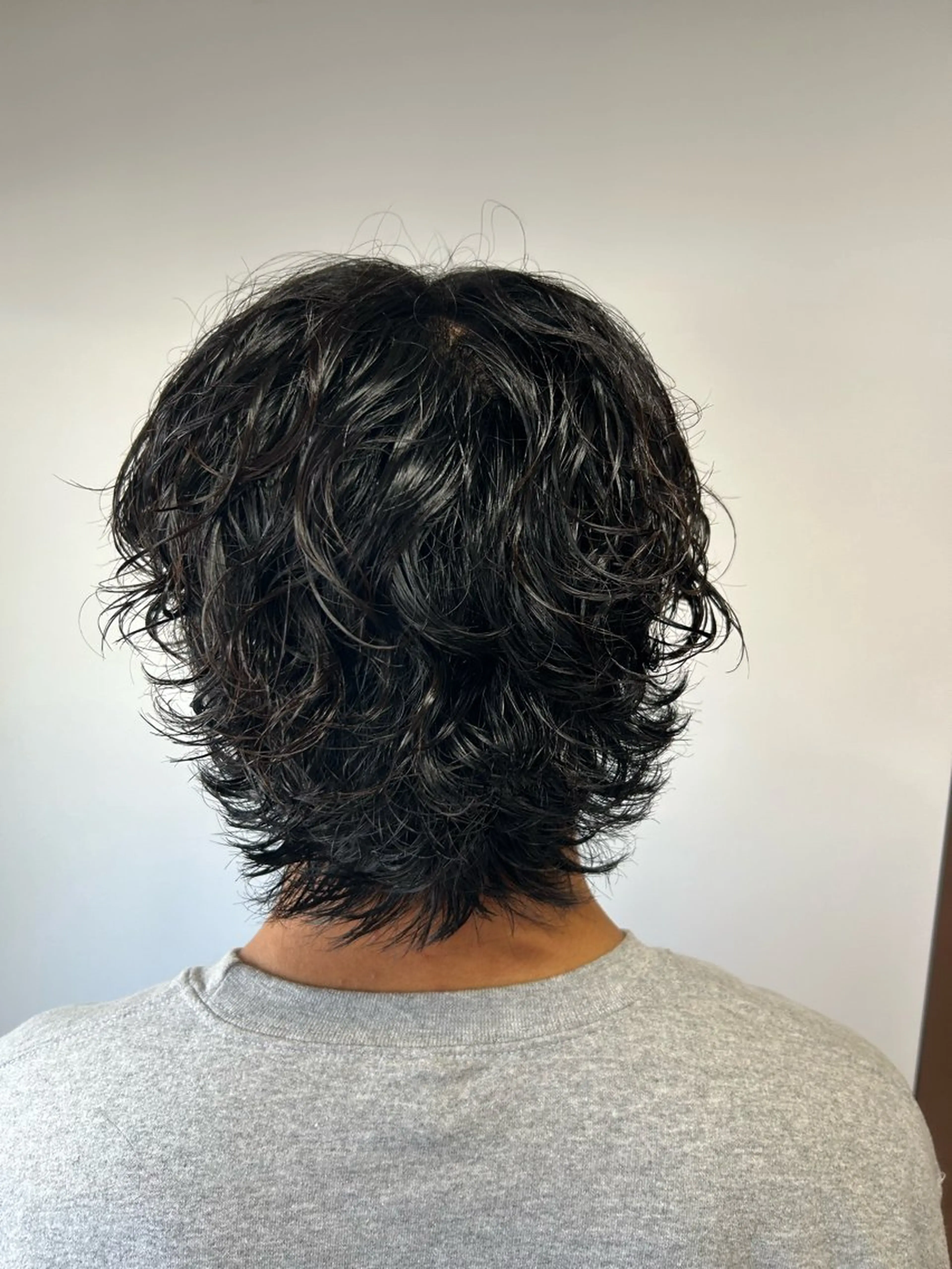 ミディアム パーマ メンズ 相澤 拳のヘアスタイル