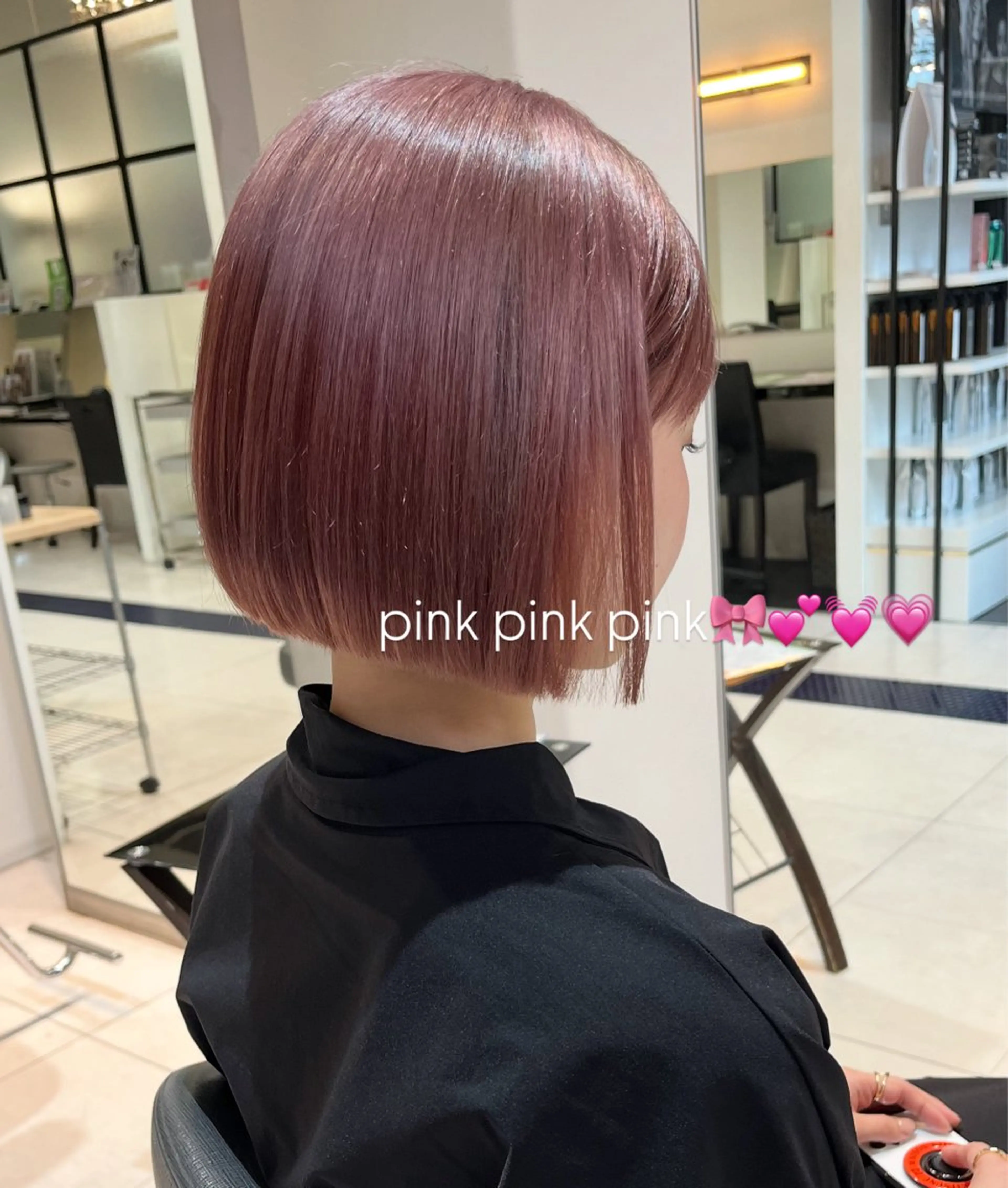 ショート カラー ブリーチ ピンクカラー trico心斎橋 ナツミのヘアスタイル