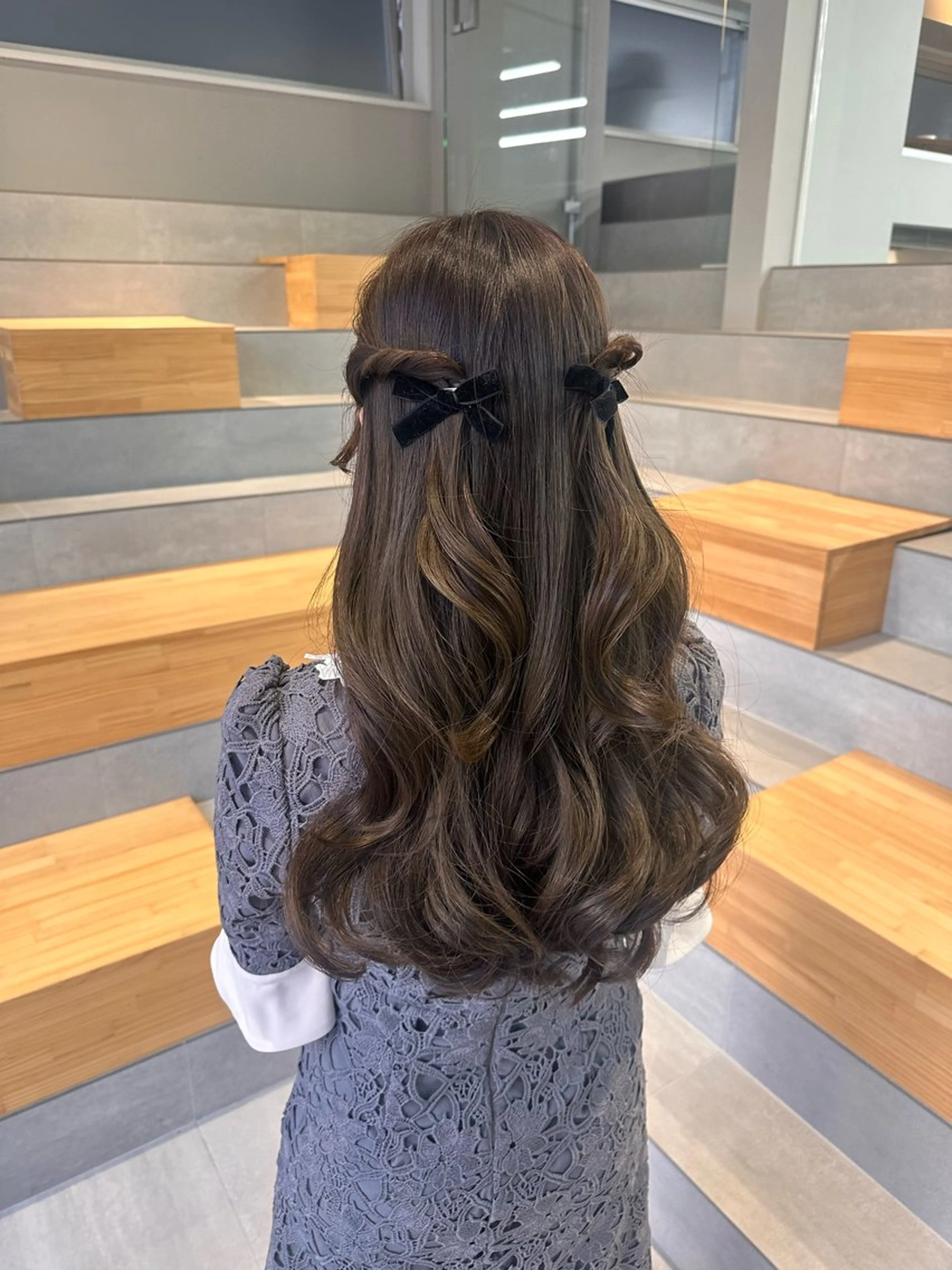 ロング ヘアアレンジ ヘアセット 染谷 遥花のヘアスタイル