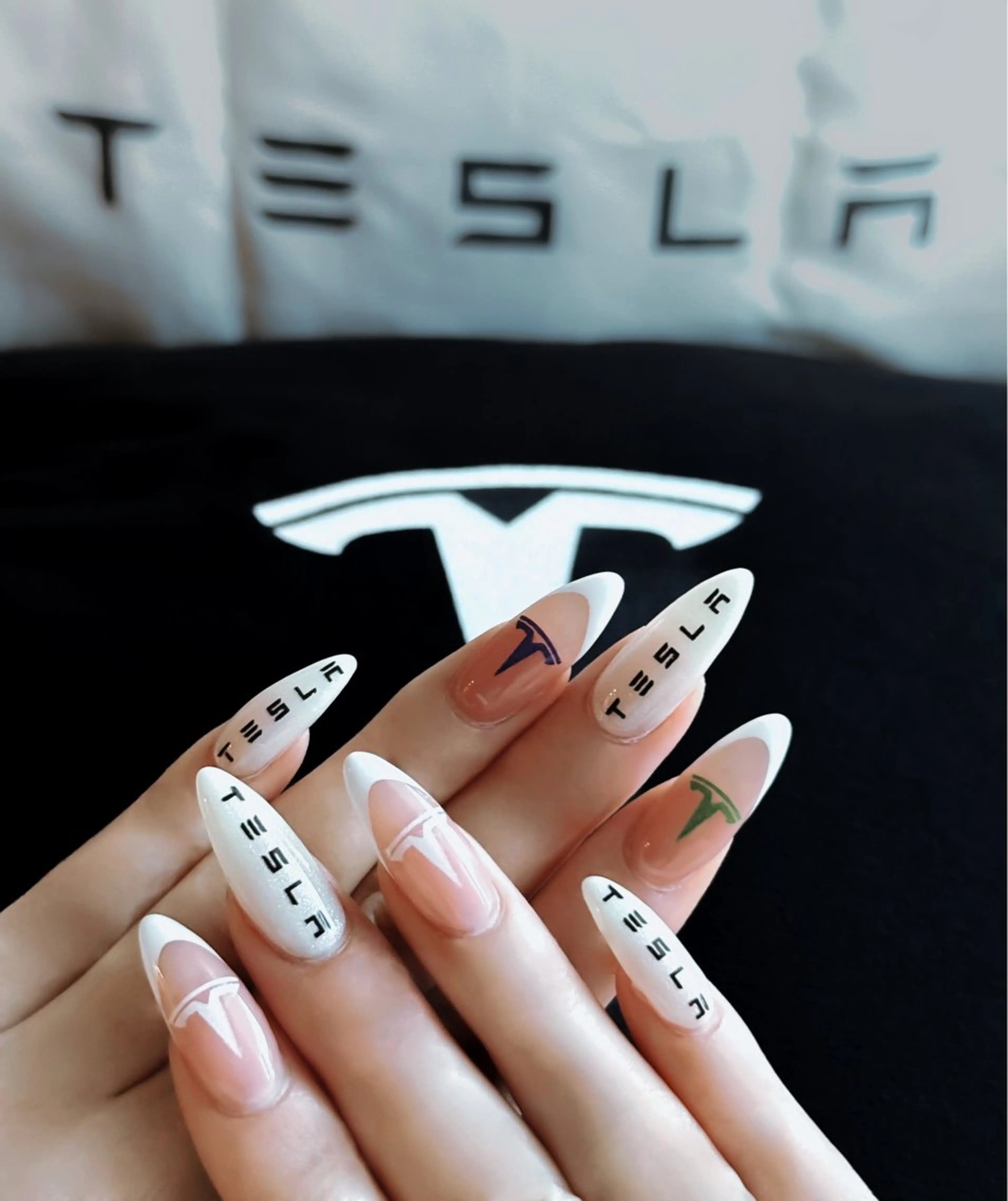 ネイル ハンドネイル Miouミオン ネイルサロンのネイルデザイン