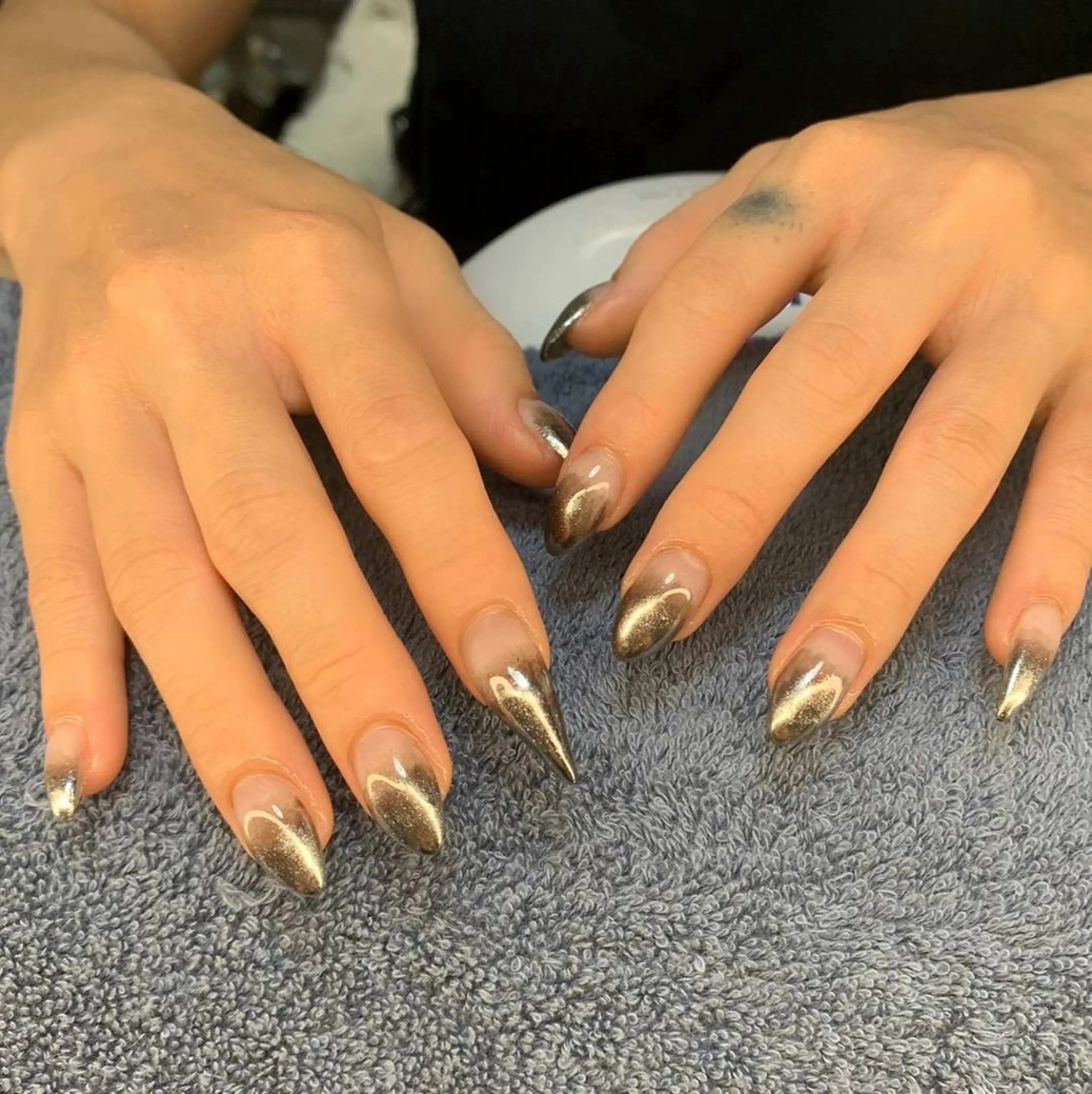 ネイル ミラーネイル ハンドネイル フットネイル MHR nailのネイルデザイン