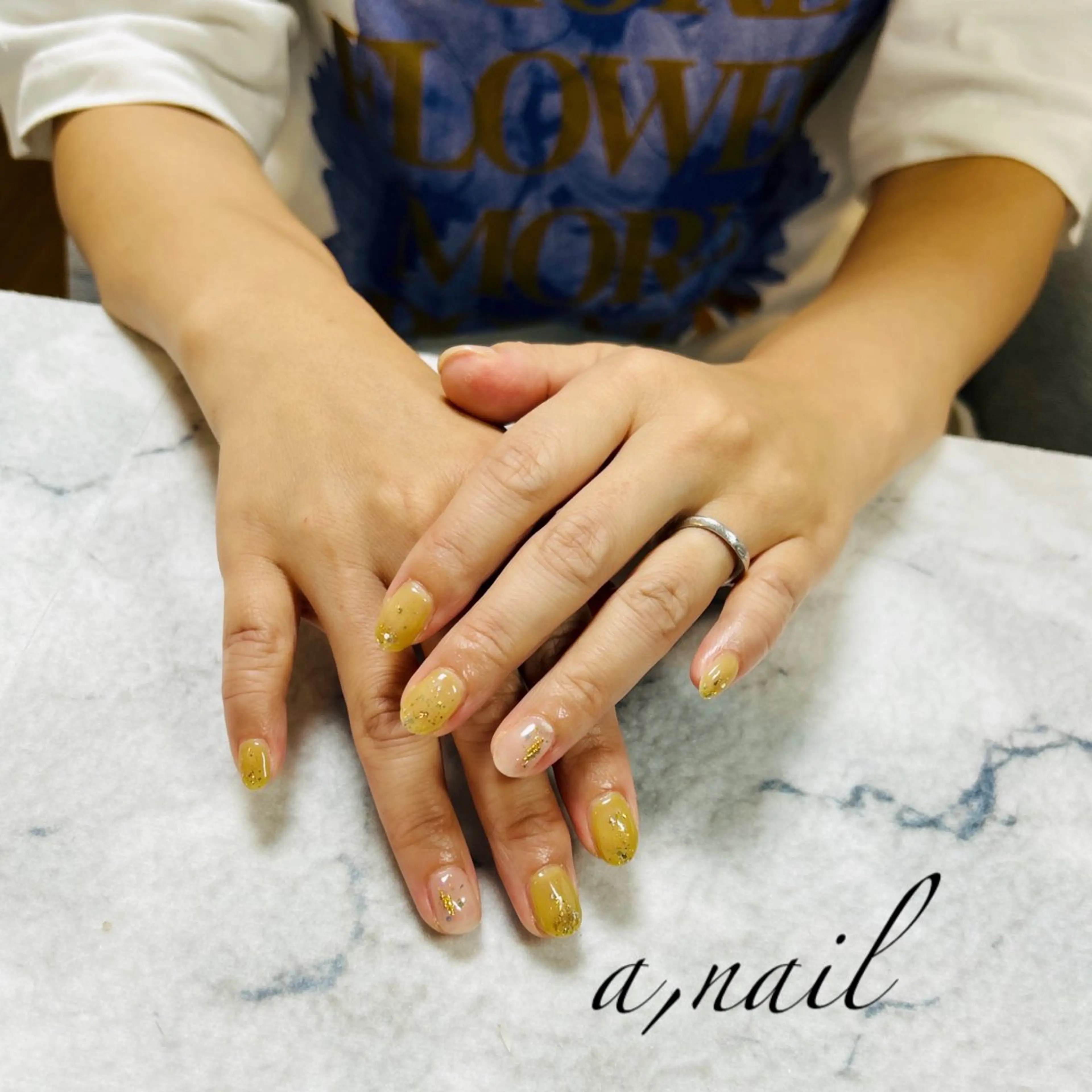 ネイル フットネイル ジェルネイル グラデーション キラキラネイル オフィスネイル ハンドネイル ネイルサロン エーネイルのネイルデザイン