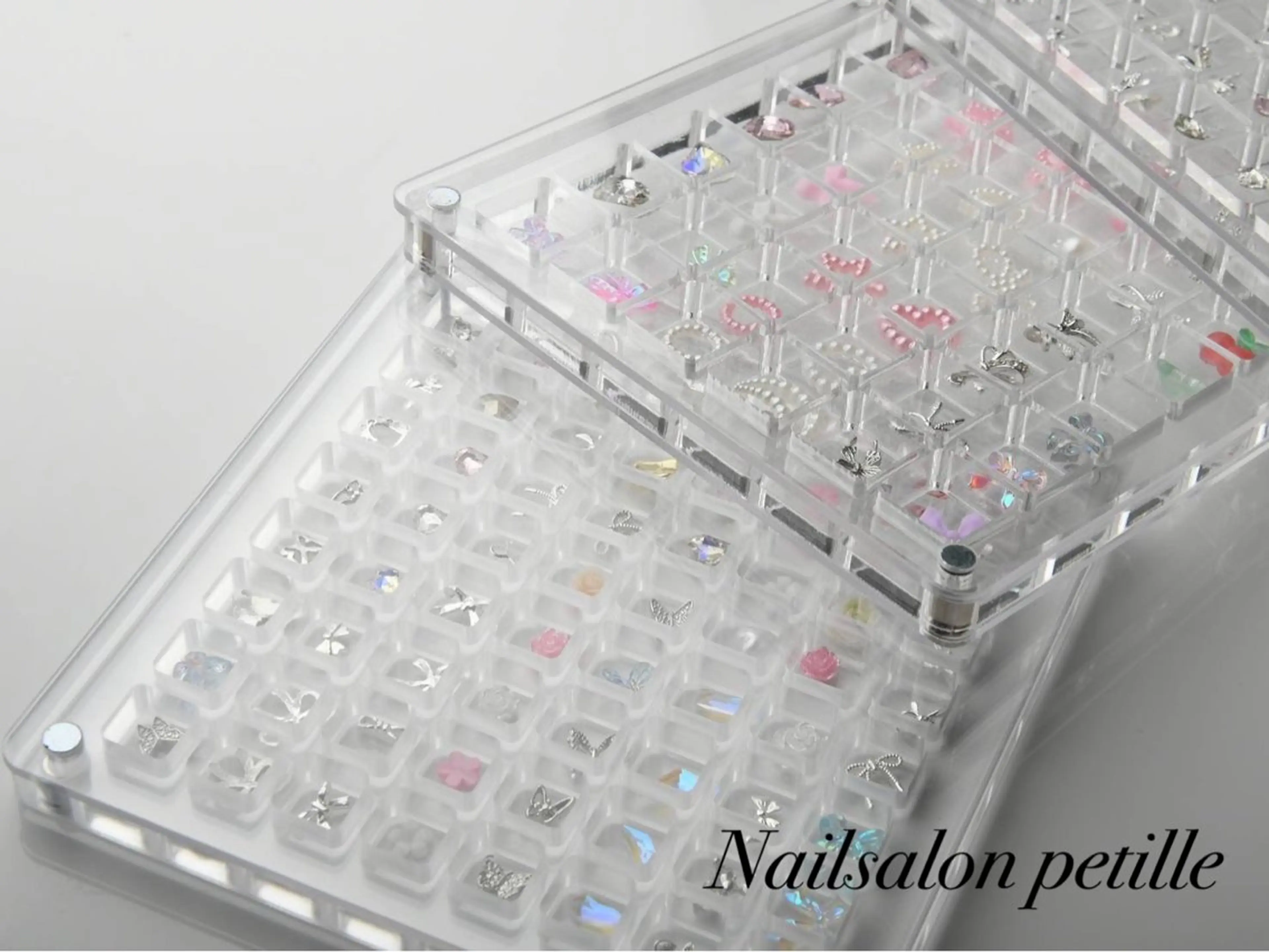 ネイル Nailsalon petille所属・H azのネイルデザイン