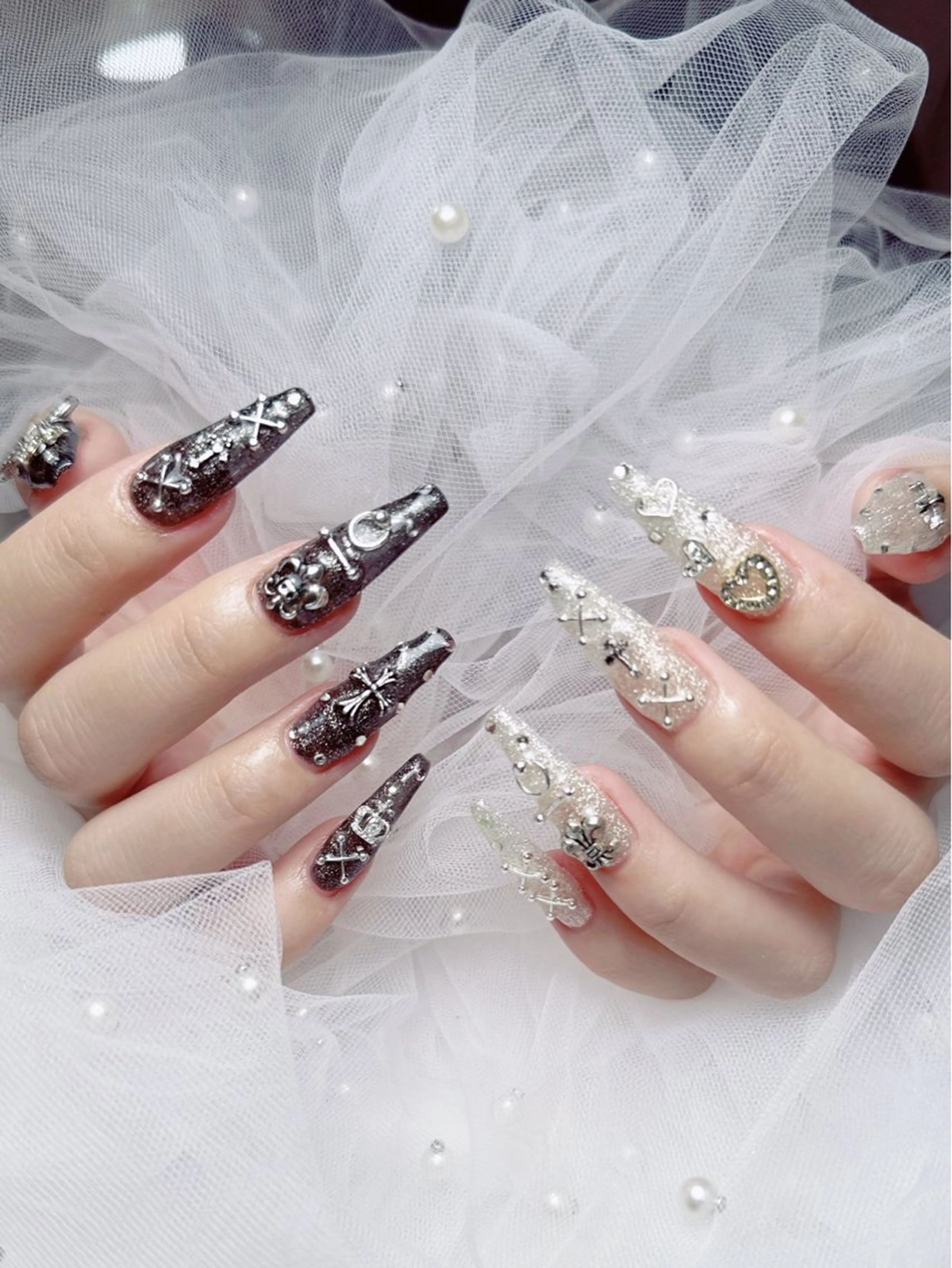 ネイル フレンチネイル ジェルネイル ハート 韓国ネイル マグネットネイル ハンドネイル ネイルサロン lotusのネイルデザイン