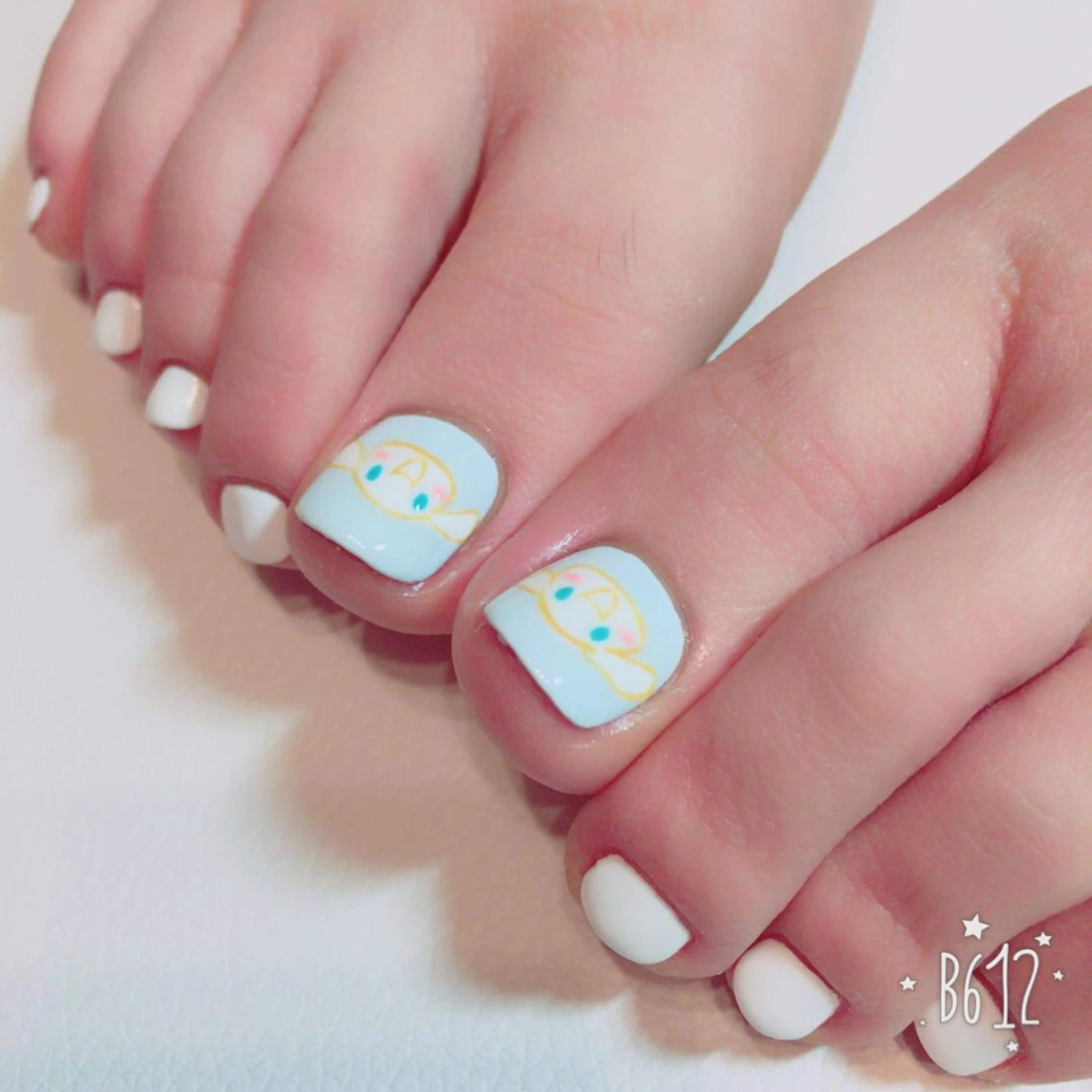 ネイル パステルネイル THECOLORS所属・近貞 莉奈のネイルデザイン