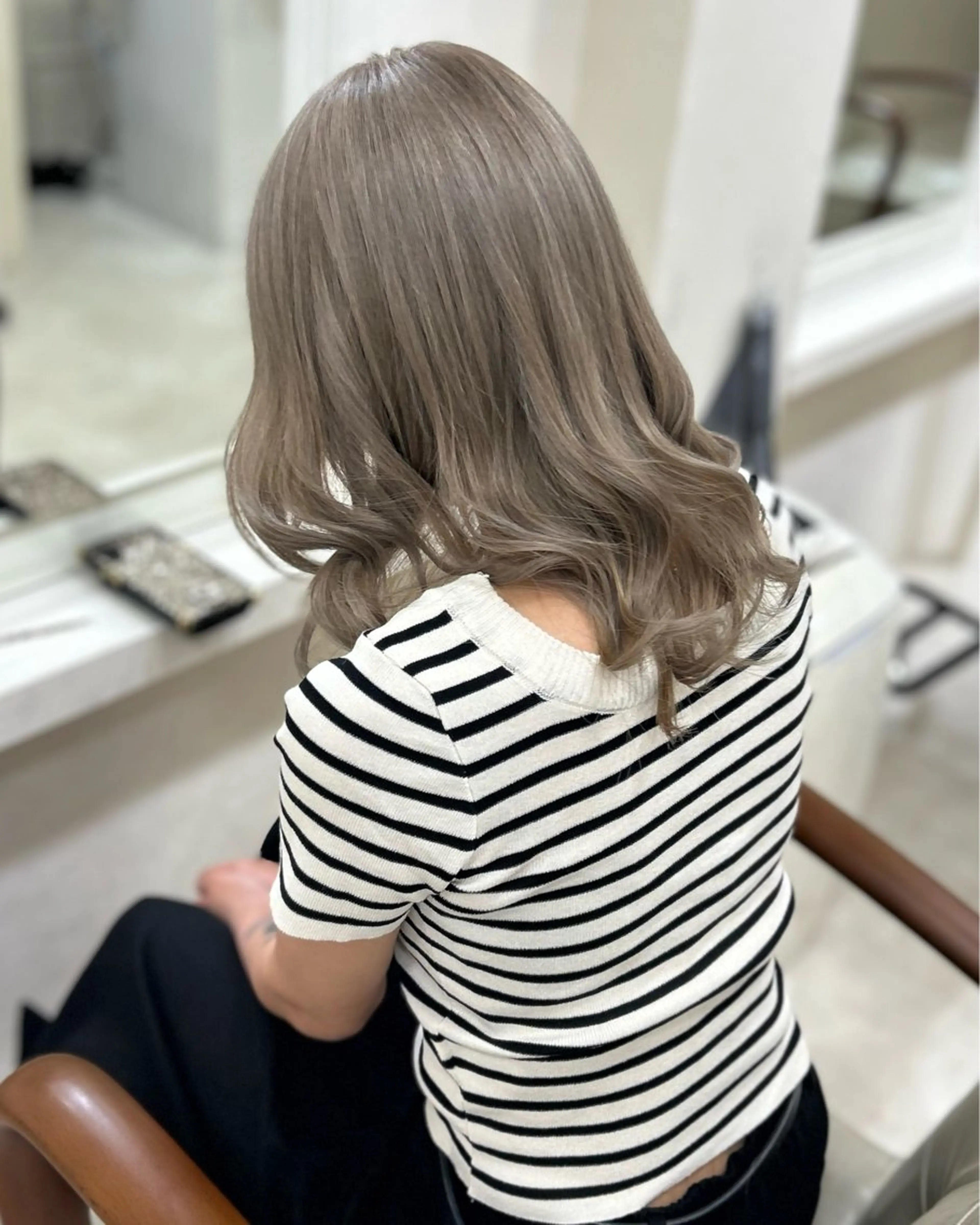 ミディアム ヘアカラー トリートメント carina✂️ ハイトーンカラー🤩のヘアスタイル