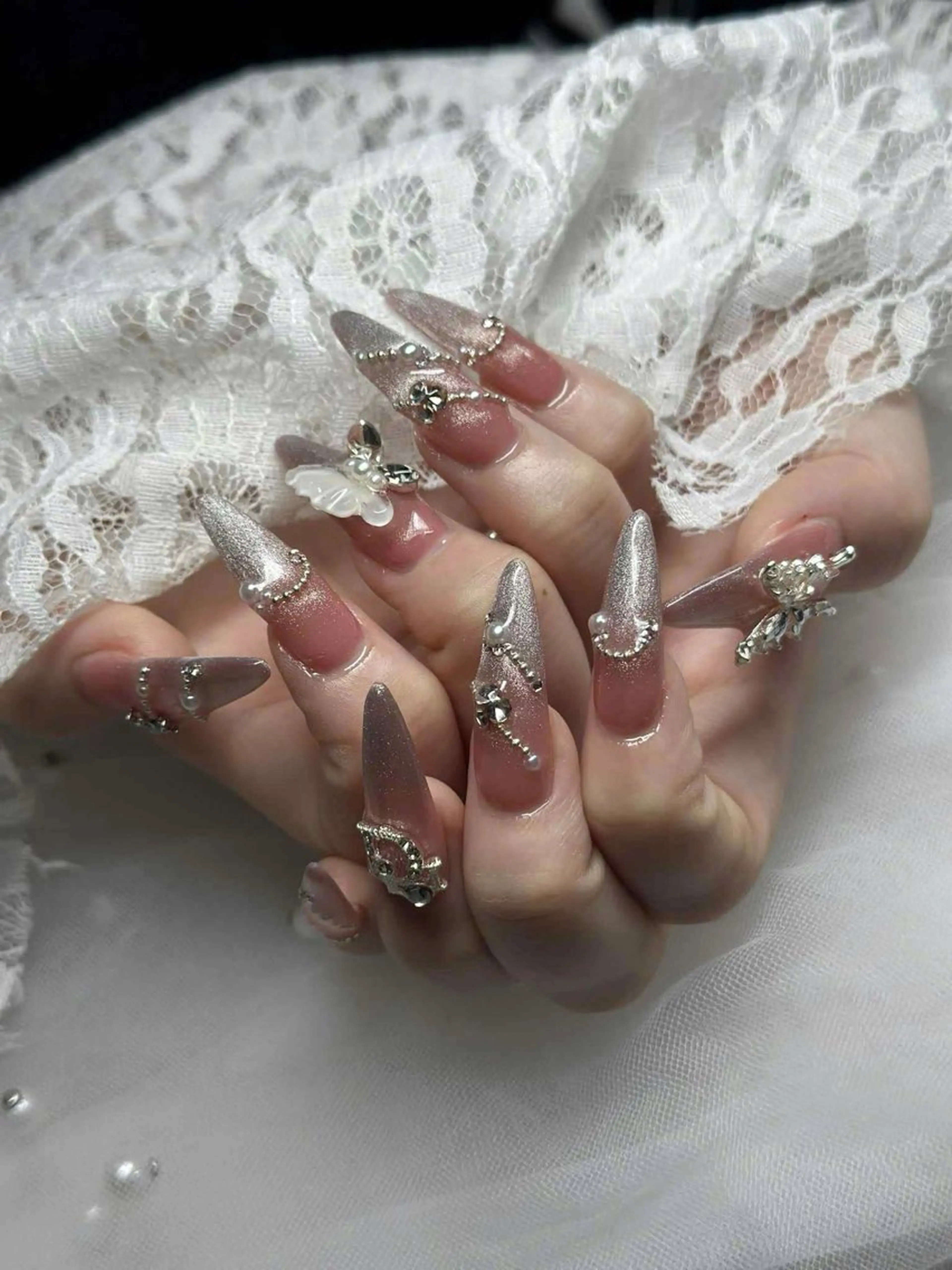 ネイル オーロラネイル フレンチネイル ジェルネイル ハロウィン 韓国ネイル ハンドネイル H.baby Nail Salonのネイルデザイン