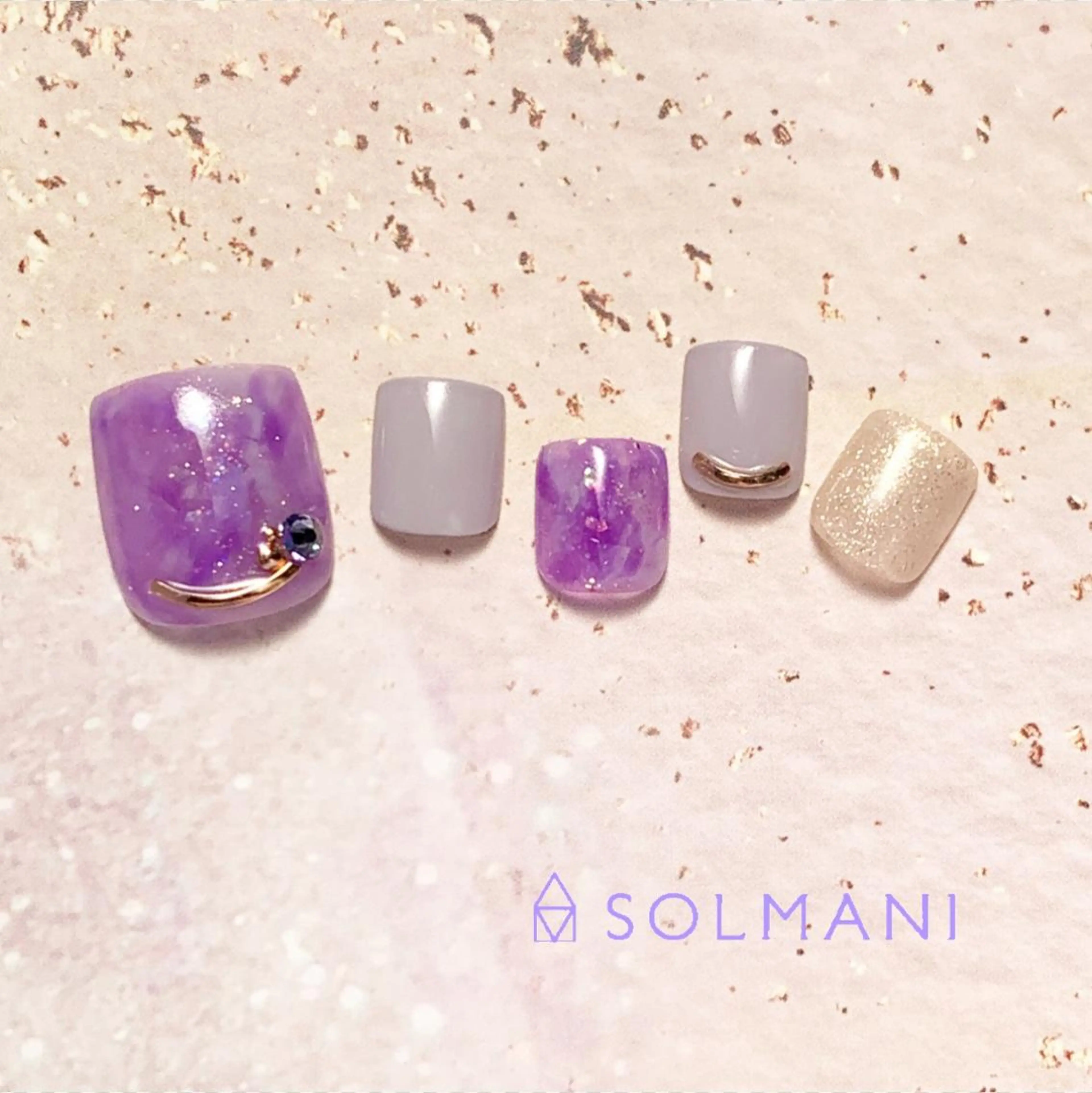 ネイル フットネイル SOLMANI 予約担当のネイルデザイン