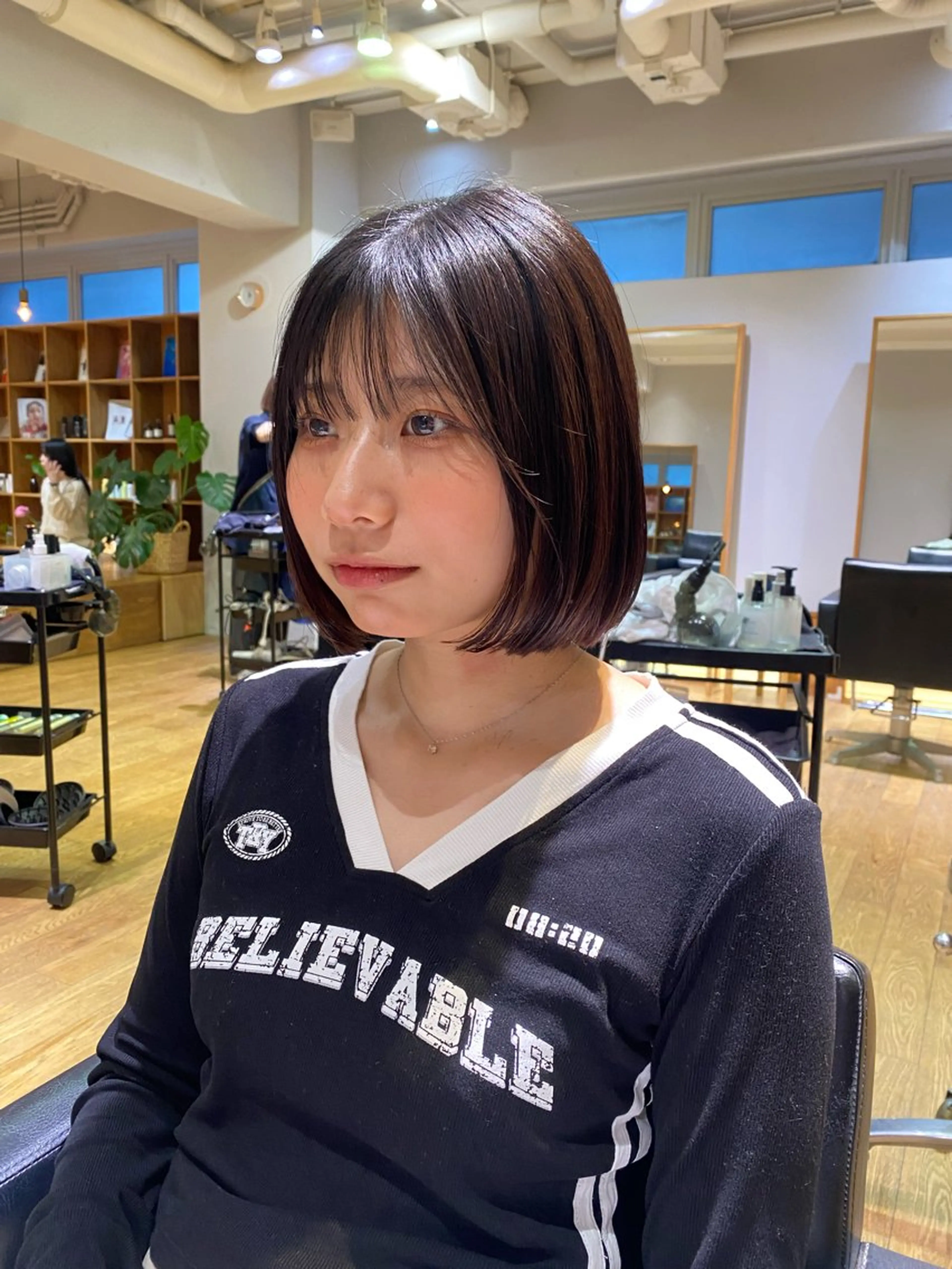 【季節の変わり目に🍂】カット+うる艶ストレート✨トリートメント付き🧼パーマ落としも◎湿気にも負けないヘアの写真