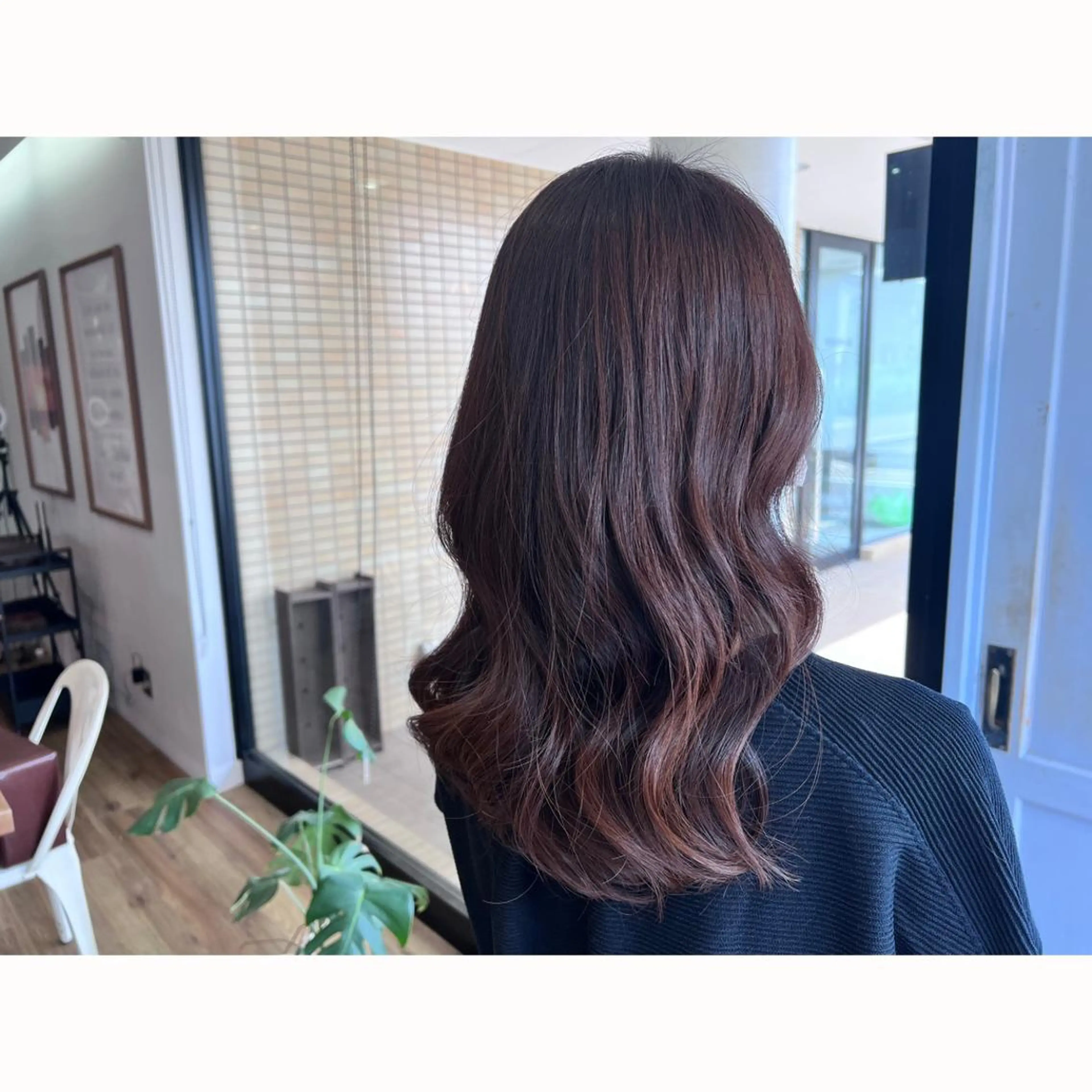 ロング カラー ブラウンカラー ヘアカラー トリートメント ツキダテ ユイのヘアスタイル