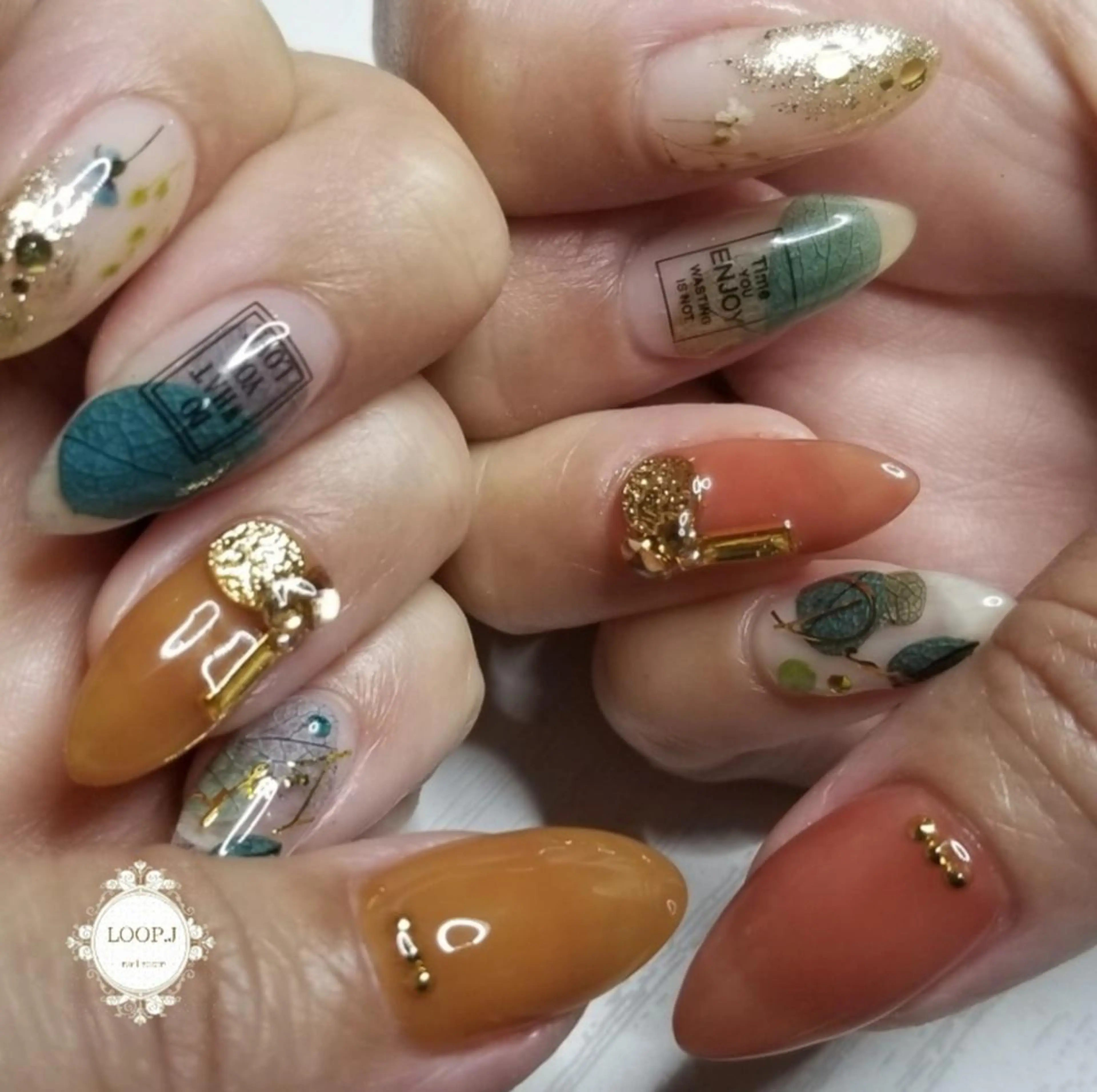 ネイル フラワーネイル ハンドネイル おおくぼ めぐみのネイルデザイン