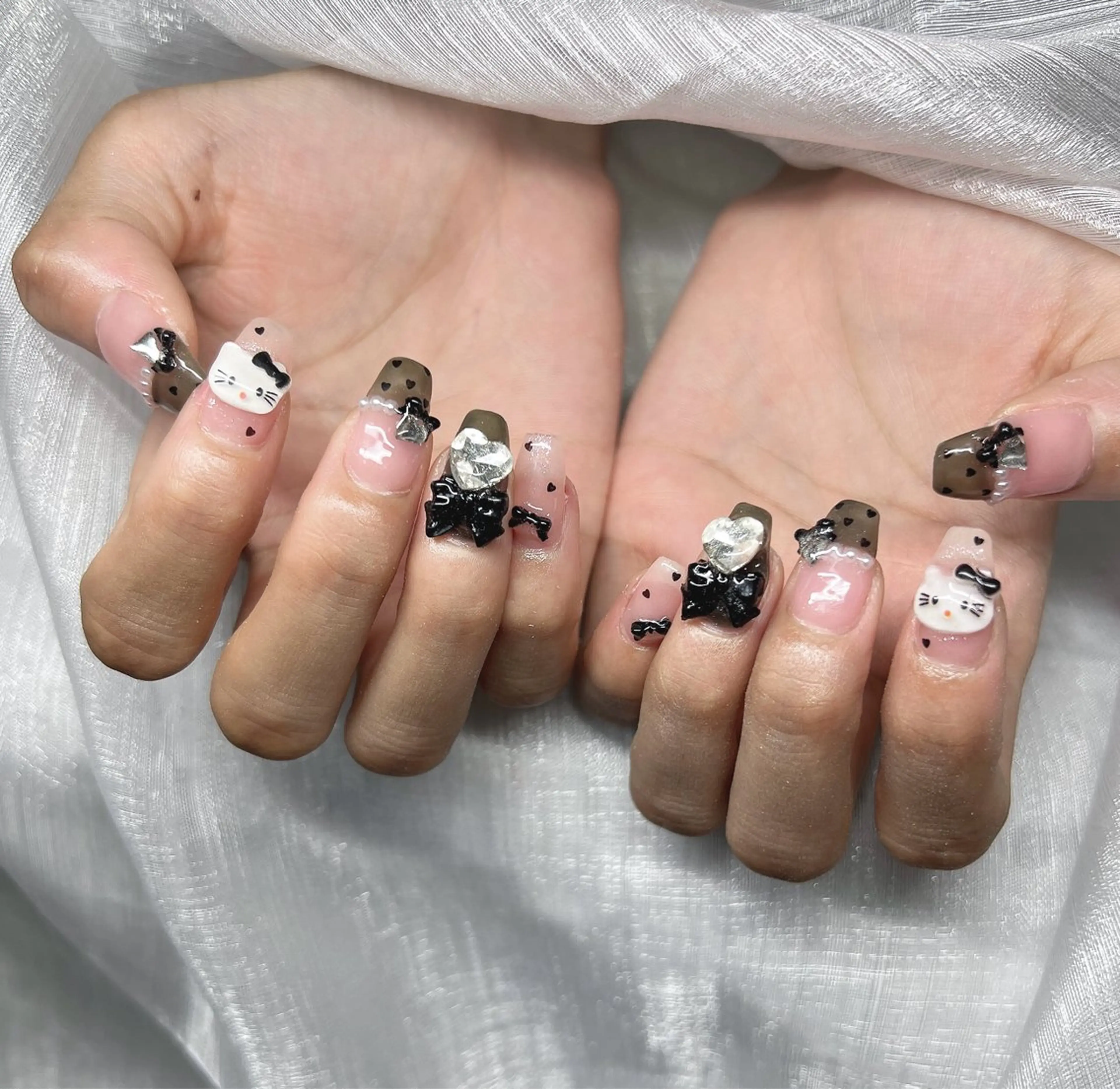 ネイル ハンドネイル Lee Nailsのネイルデザイン