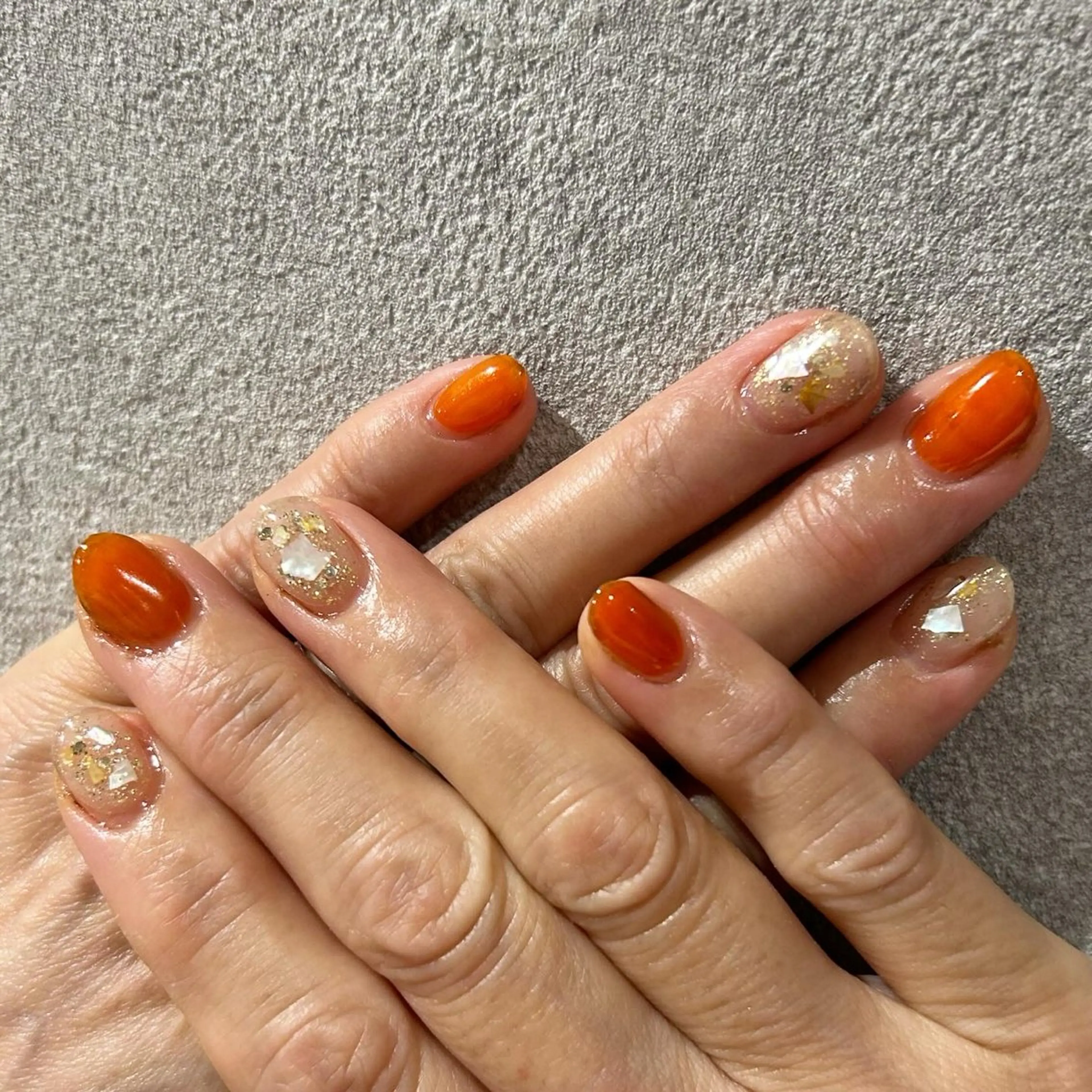 ネイル オレンジ ホワイト 大山 なつみのネイルデザイン