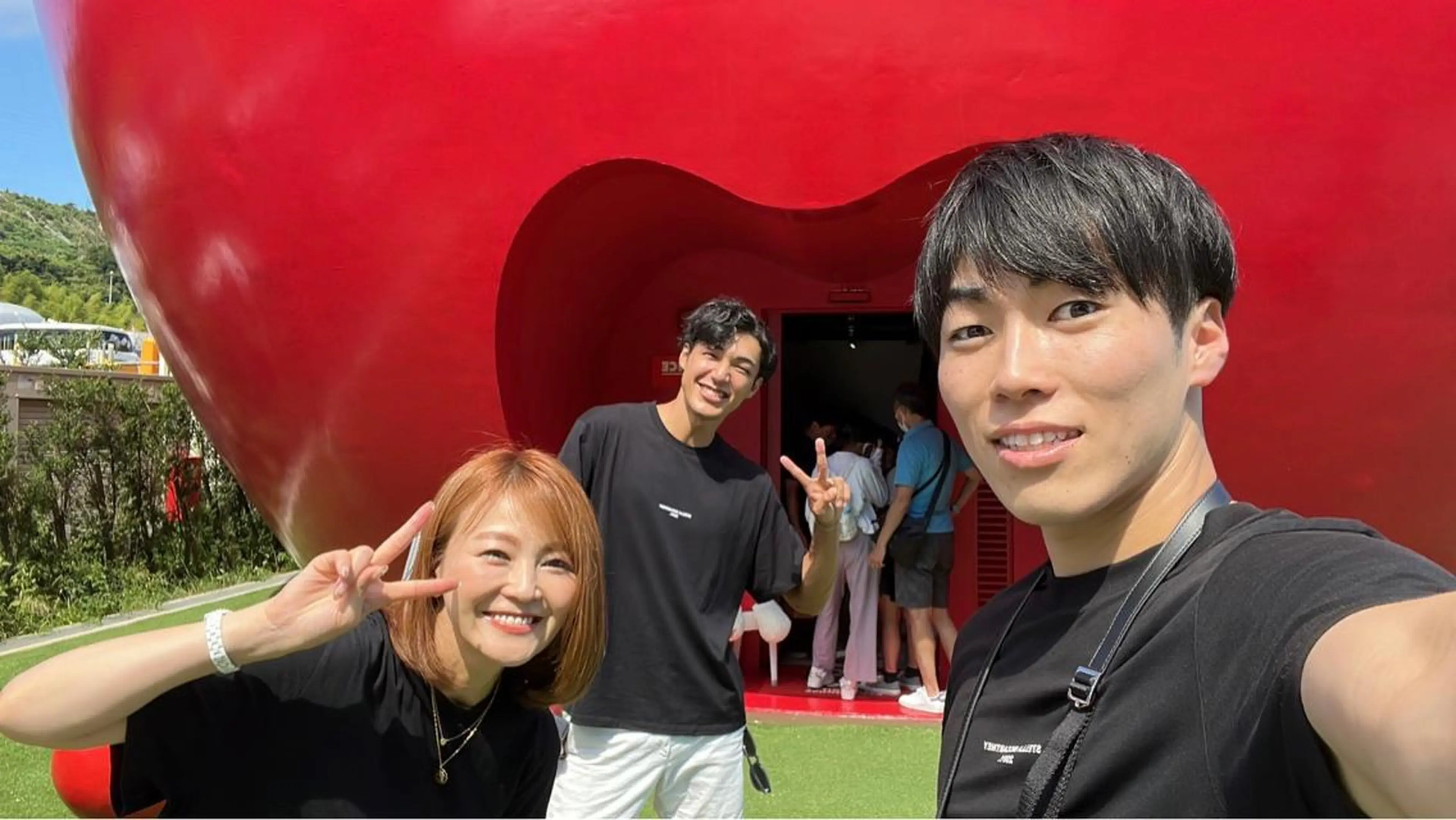 ショート カラー パーマ ヘアアレンジ メンズ キッズ ネイル マツエク・マツパ アイブロウ 眉毛ワックス脱毛 脱毛サロン KAvanceのエステ・リラクイメージ