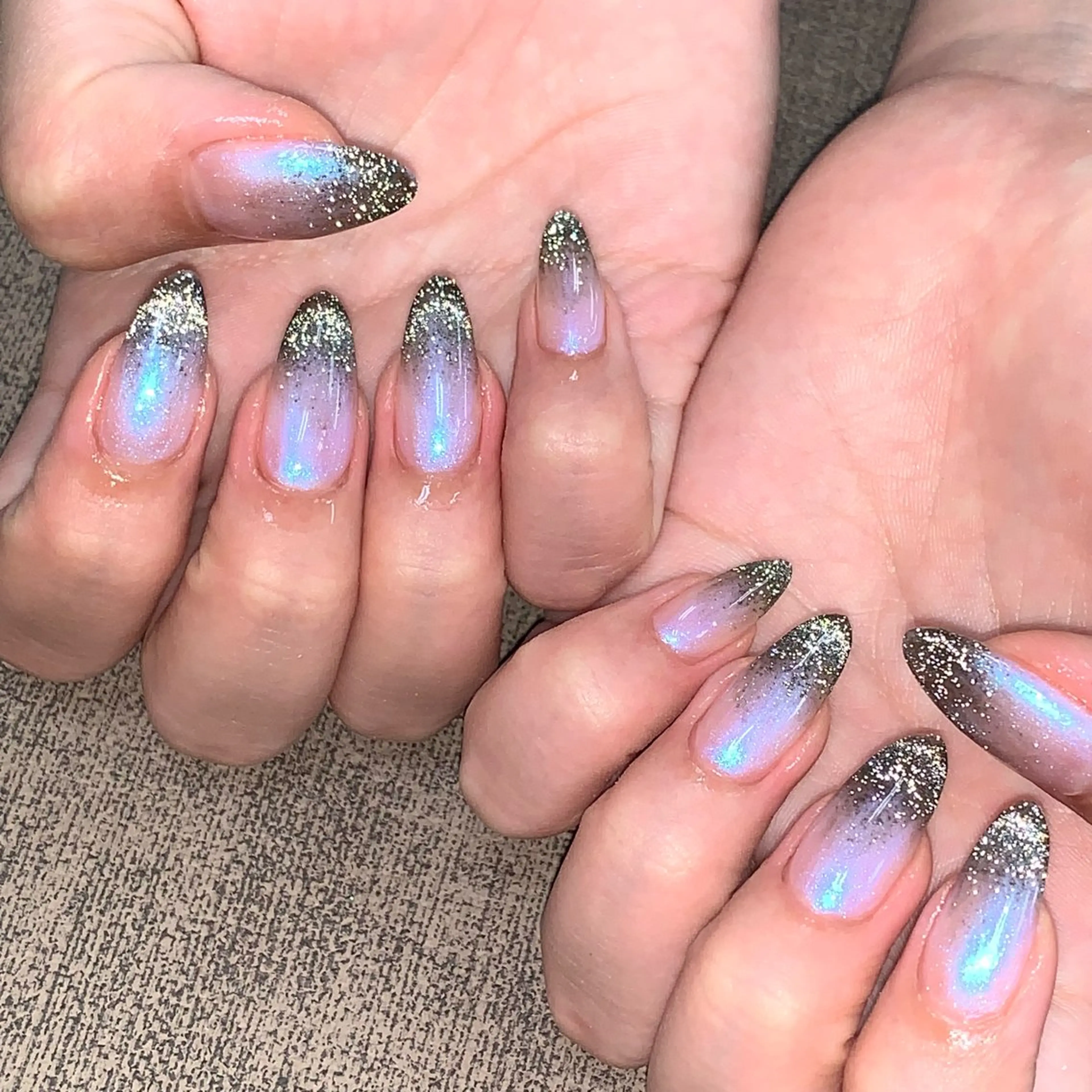 ネイル オーロラネイル ブルー チークネイル フットネイル フレンチネイル ハンドネイル インフィニティ ネイルサロンのネイルデザイン