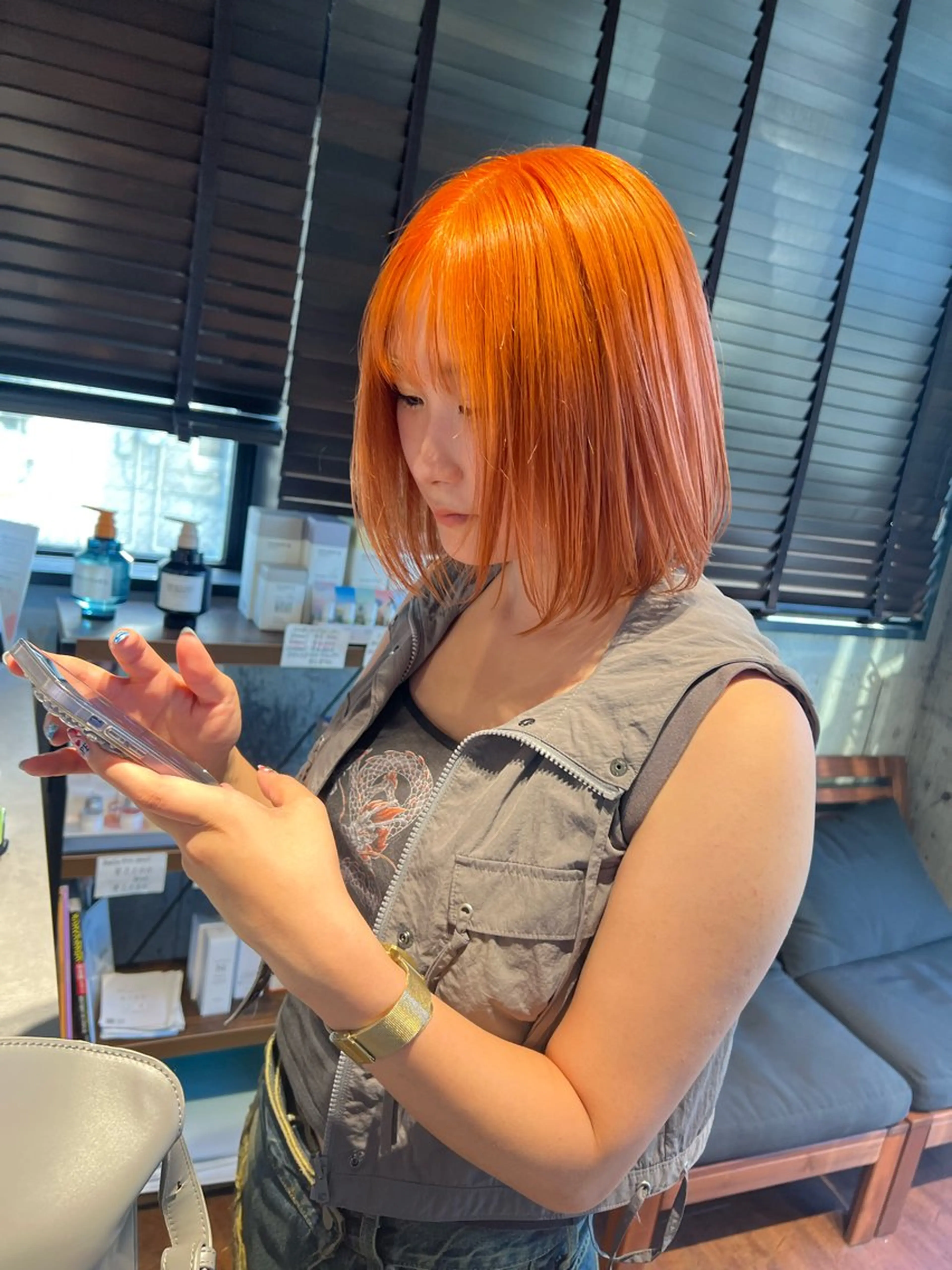 カラー newi TATSUのヘアスタイル