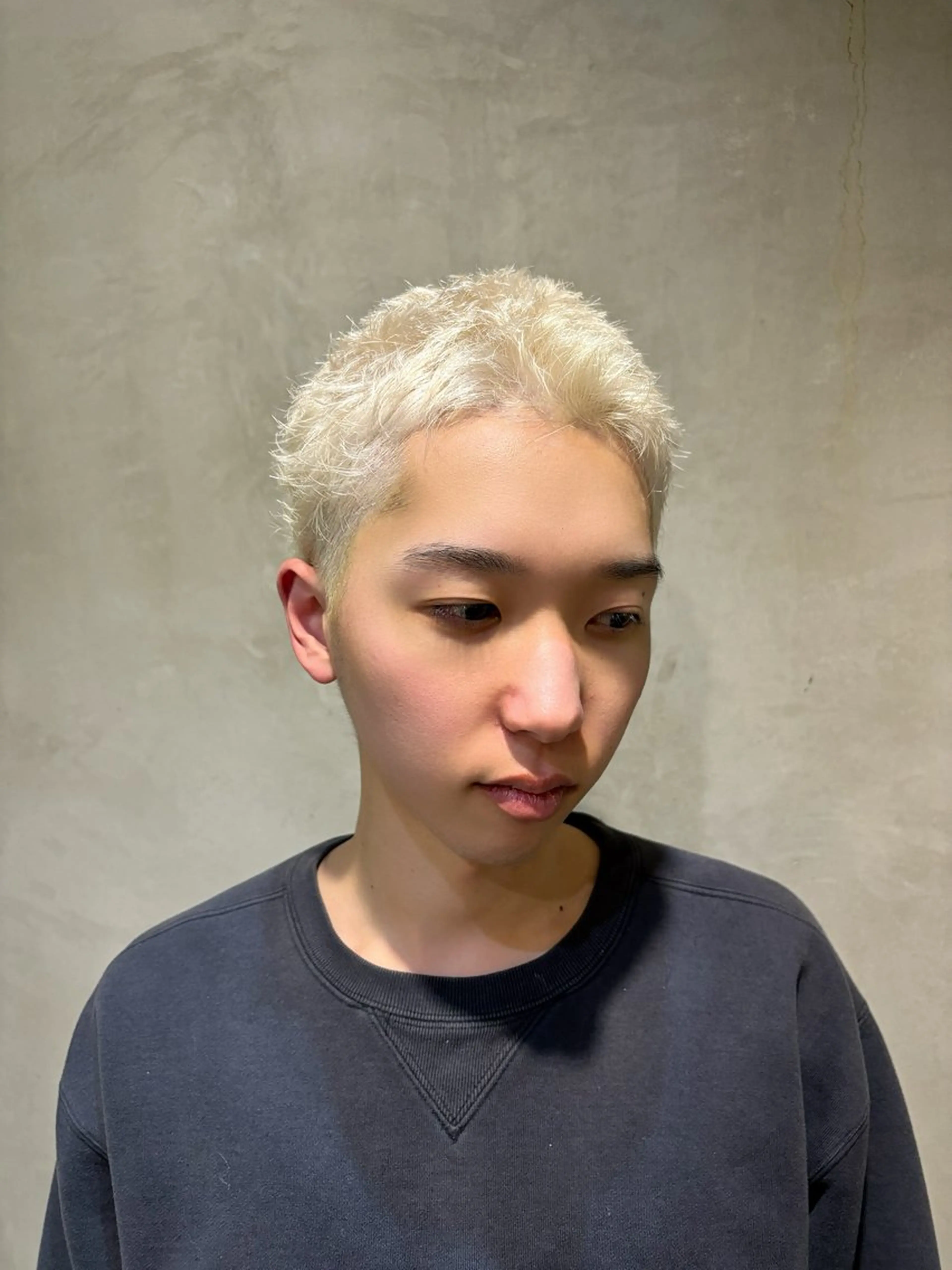 ショート カラー メンズ ヘアカラー トリートメント 派手髪/ハイトーン RIN🩵ྀིのヘアスタイル