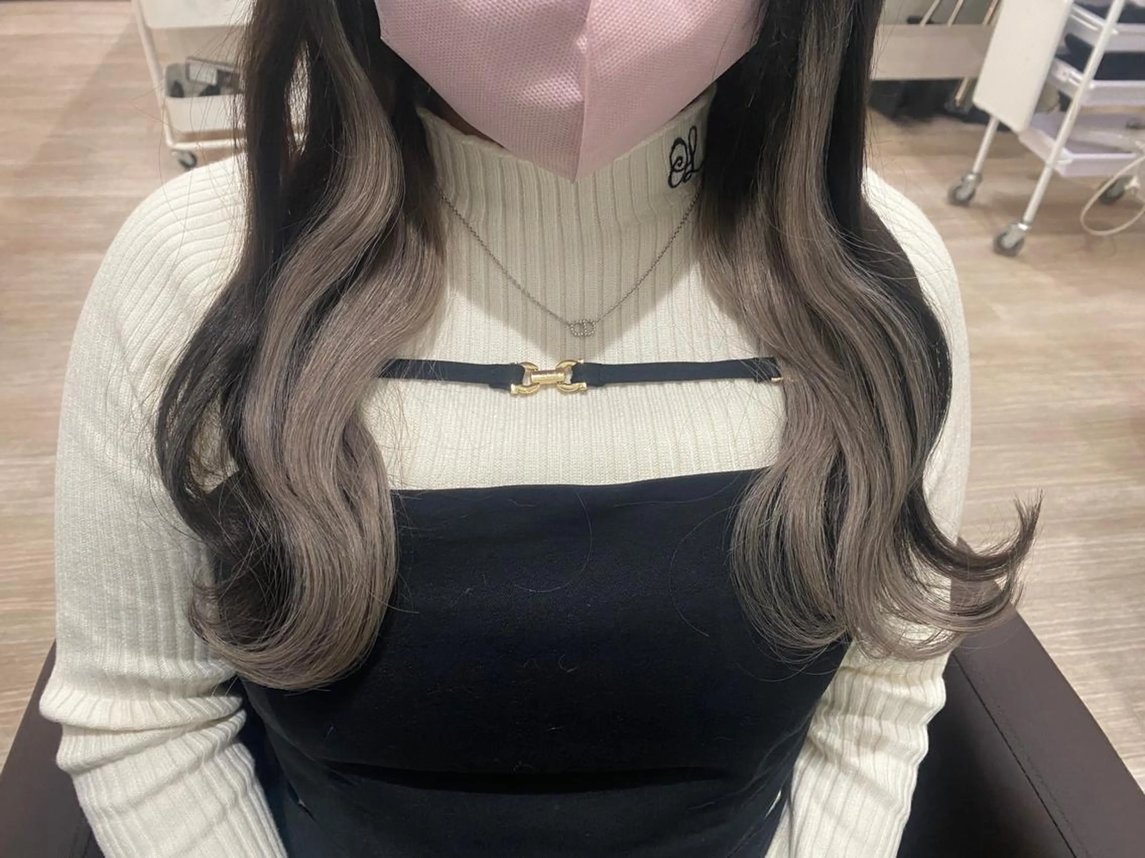 🖤オフあり🖤プラチナ毛質60本の写真