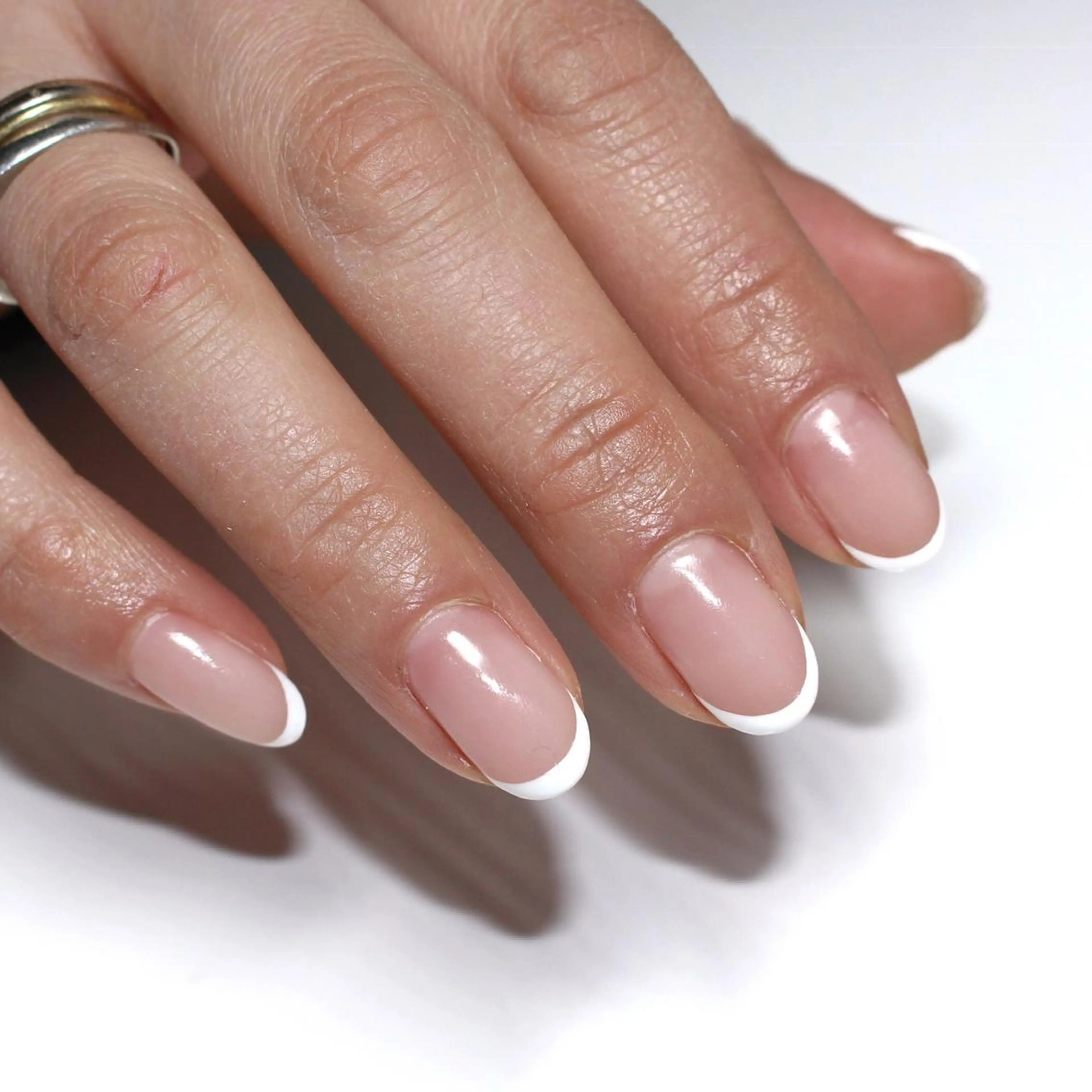 ミディアム ネイル ハンドネイル Baku Nailsのネイルデザイン