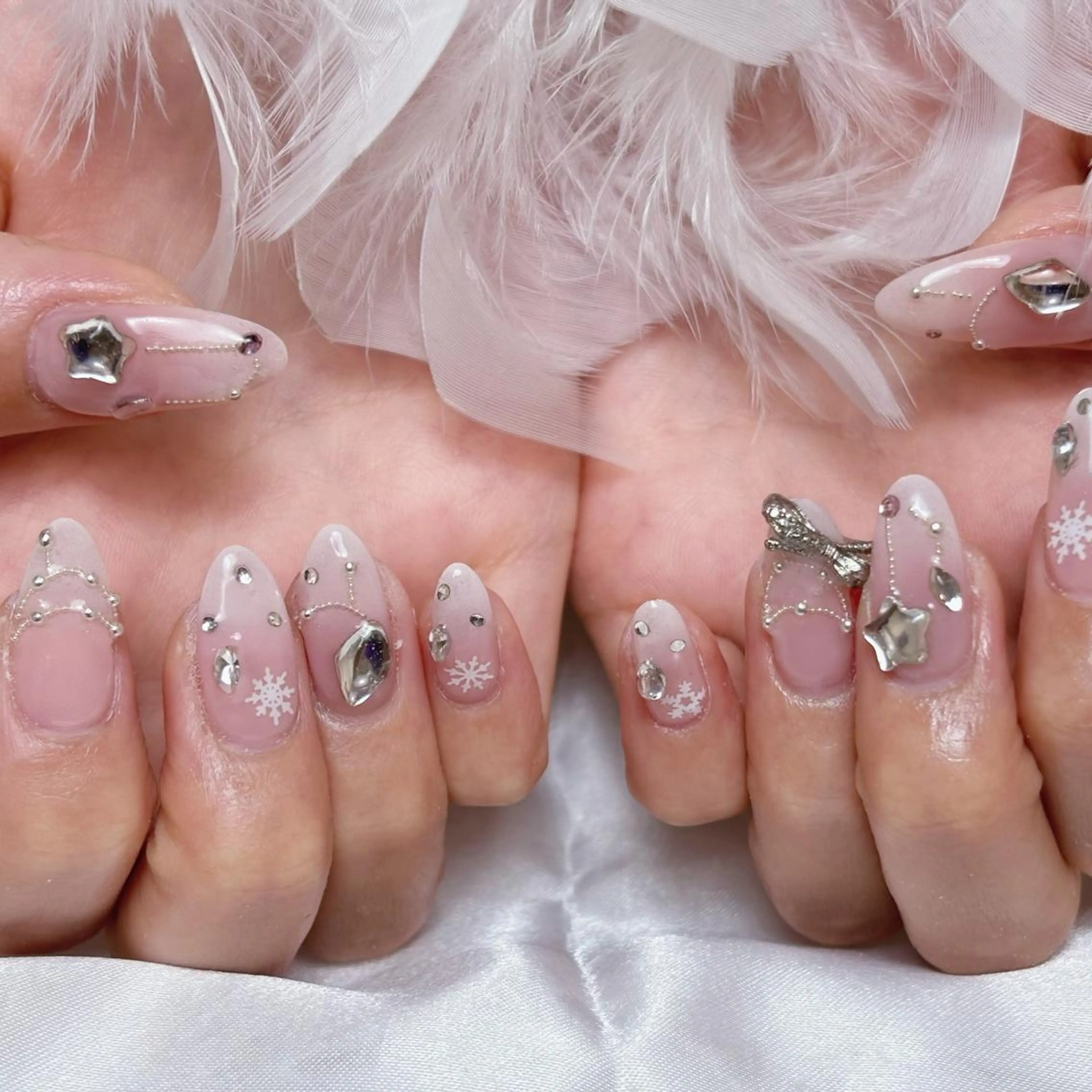 ネイル アートネイル オーロラネイル フラッシュネイル ガーリー キラキラネイル ハンドネイル Diamond NAIL💝のネイルデザイン