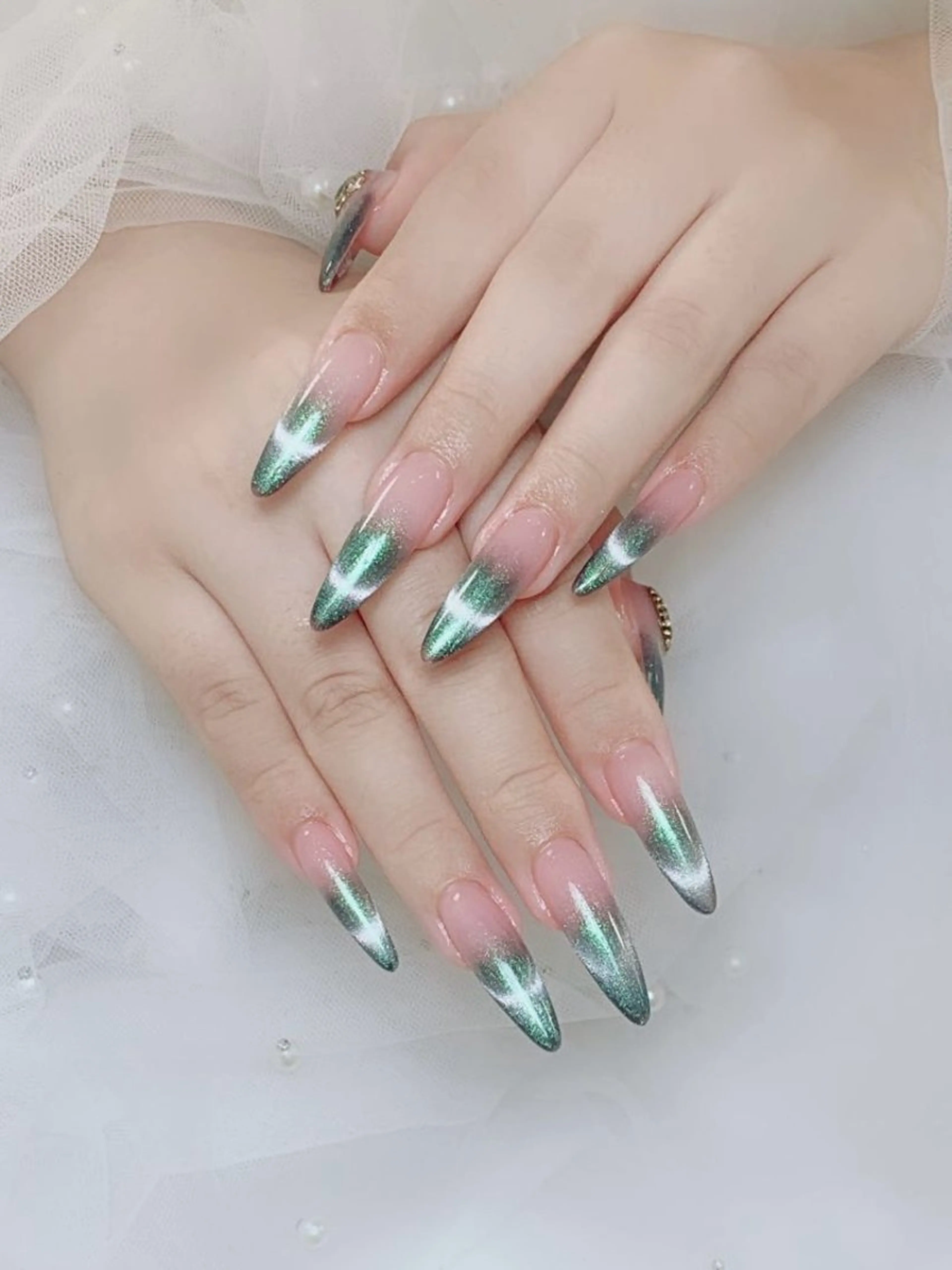 ネイル フレンチネイル ジェルネイル ハート 韓国ネイル マグネットネイル ハンドネイル ネイルサロン lotusのネイルデザイン