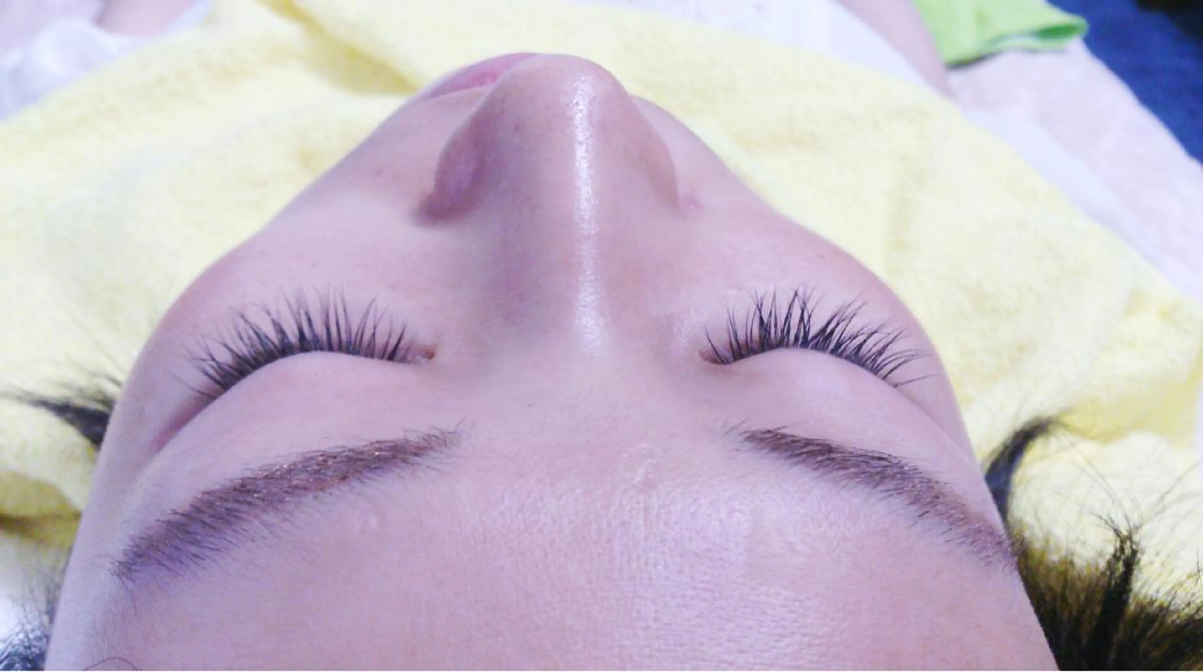 マツエク・マツパ laera 佐藤のヘアスタイル