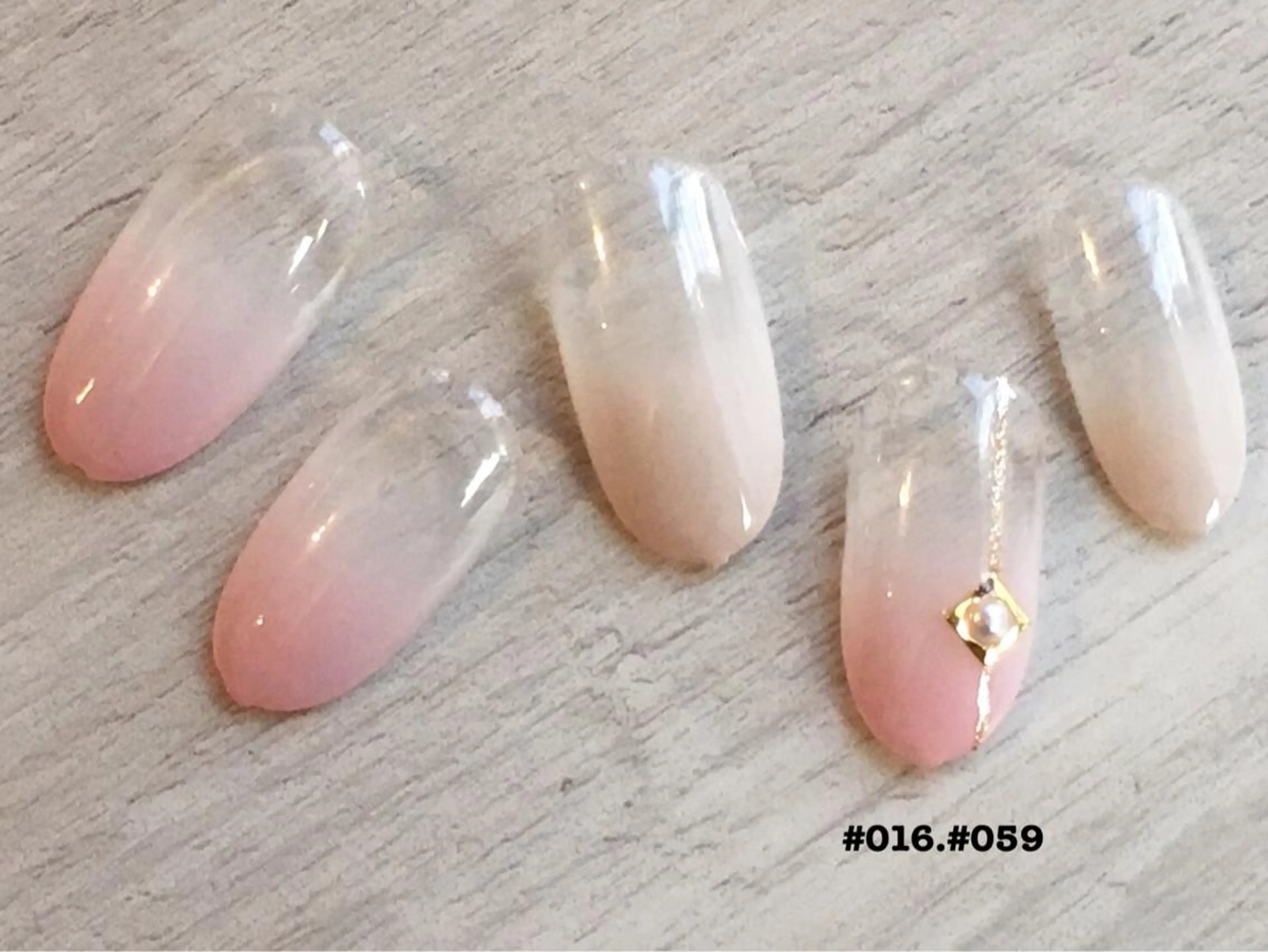 ネイル Aubel.nord_nail所属・Aubel.nord オーベルノールのネイルデザイン