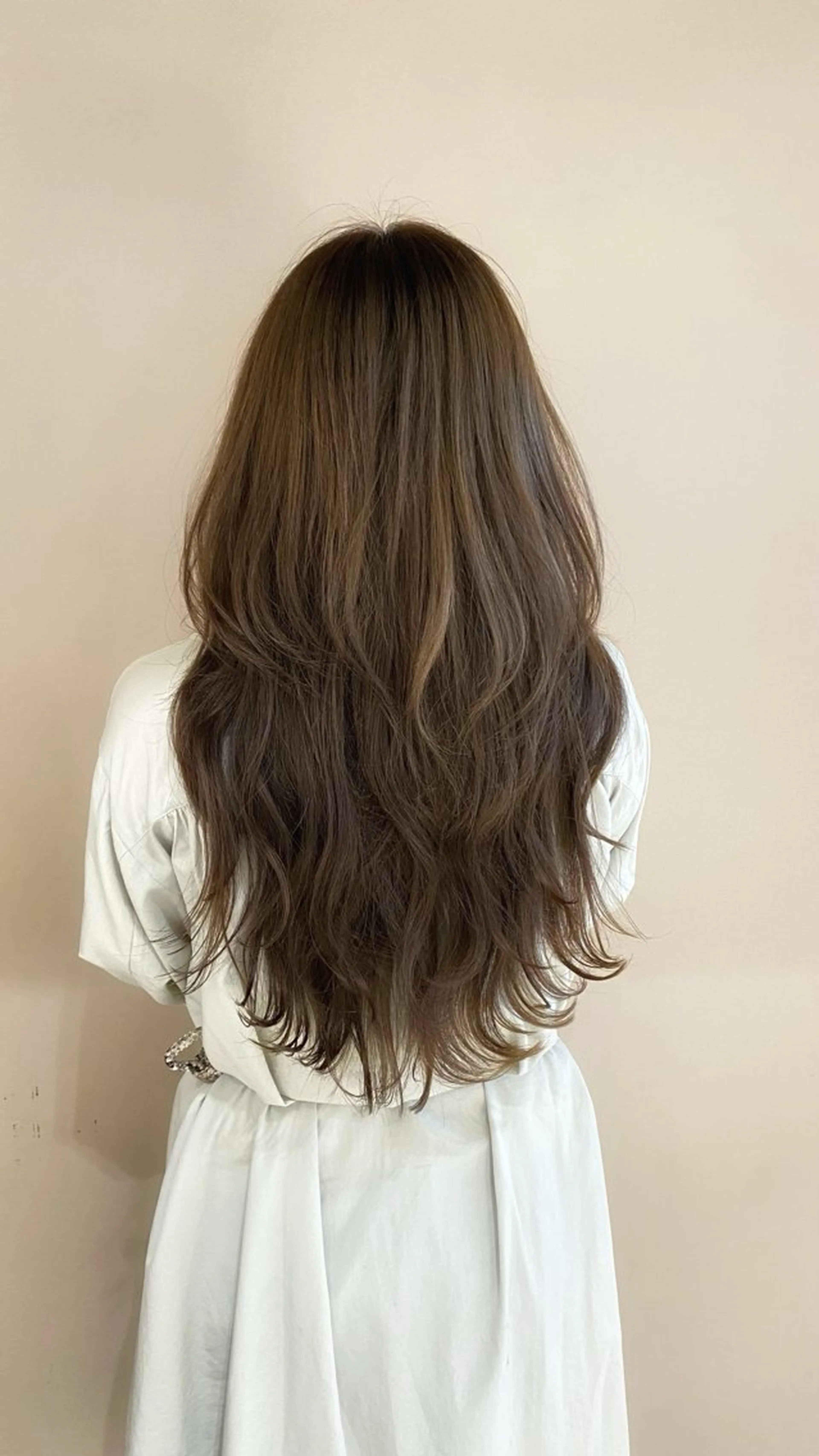 ロング AFLOAT TOKYOのヘアスタイル