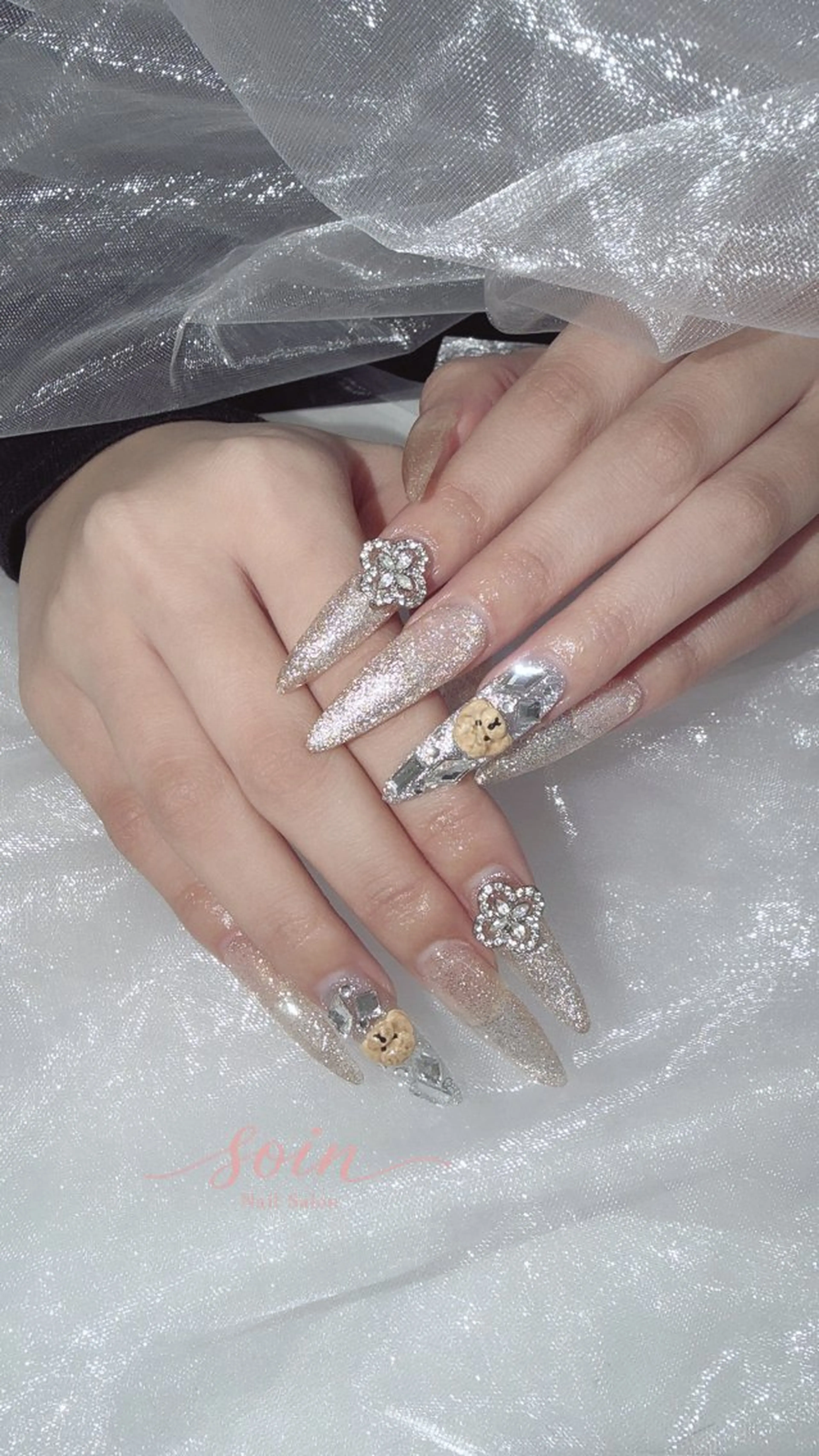 ネイル ヘアースタジオRenew所属・Nail salon soinのネイルデザイン