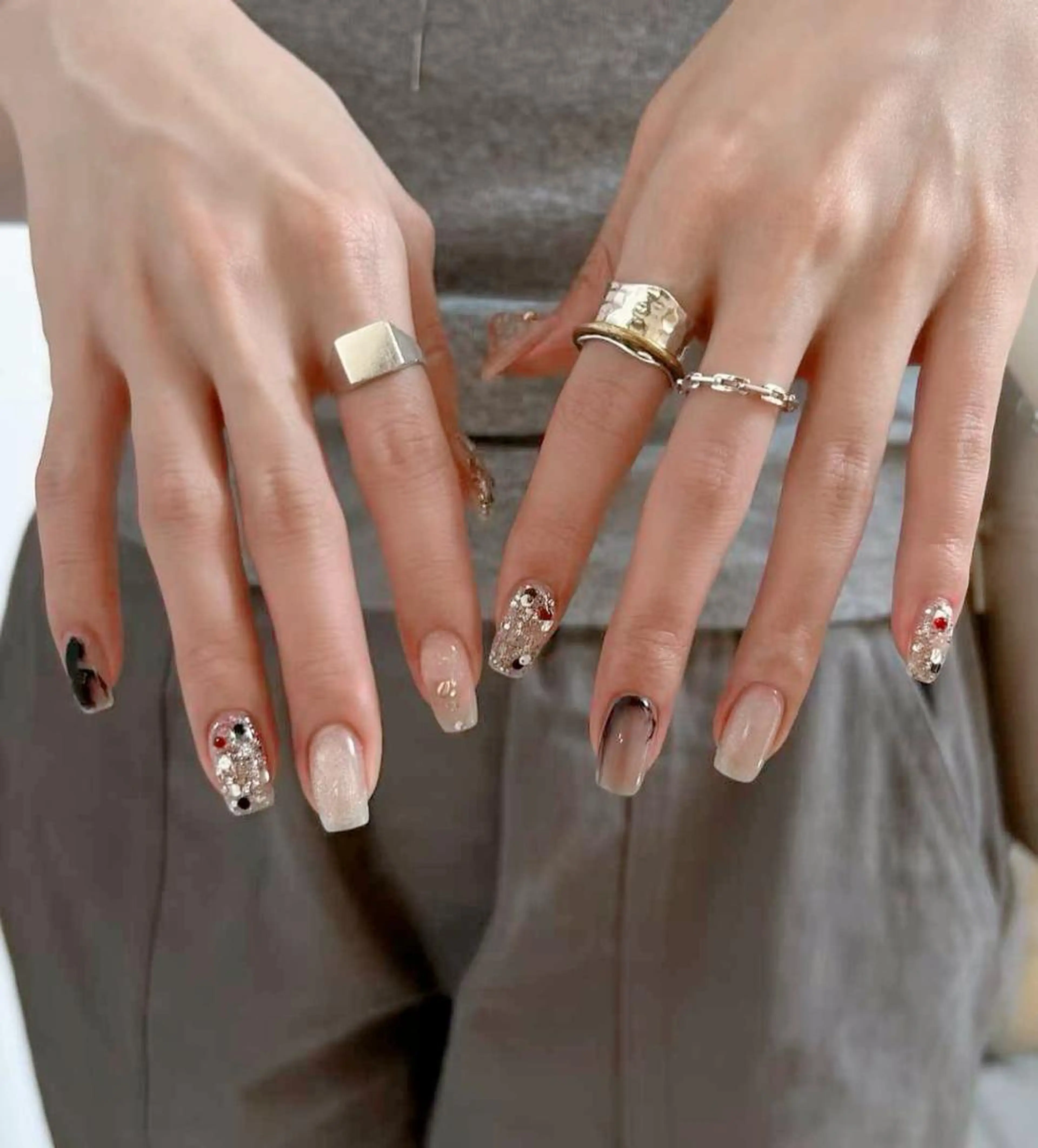 ネイル VIVIAN リサのネイルデザイン