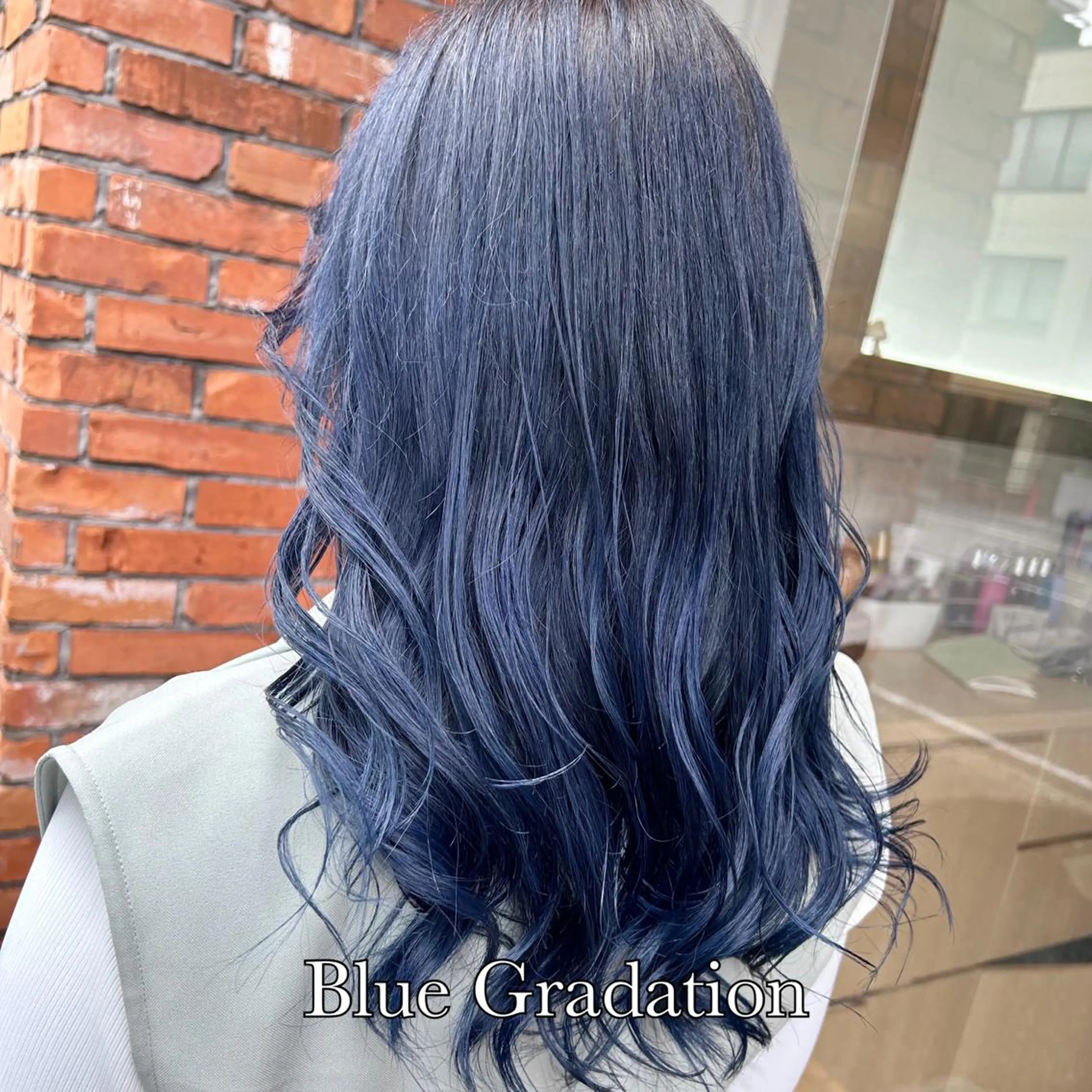 カラー ヘアカラー Ida Akaneのヘアスタイル