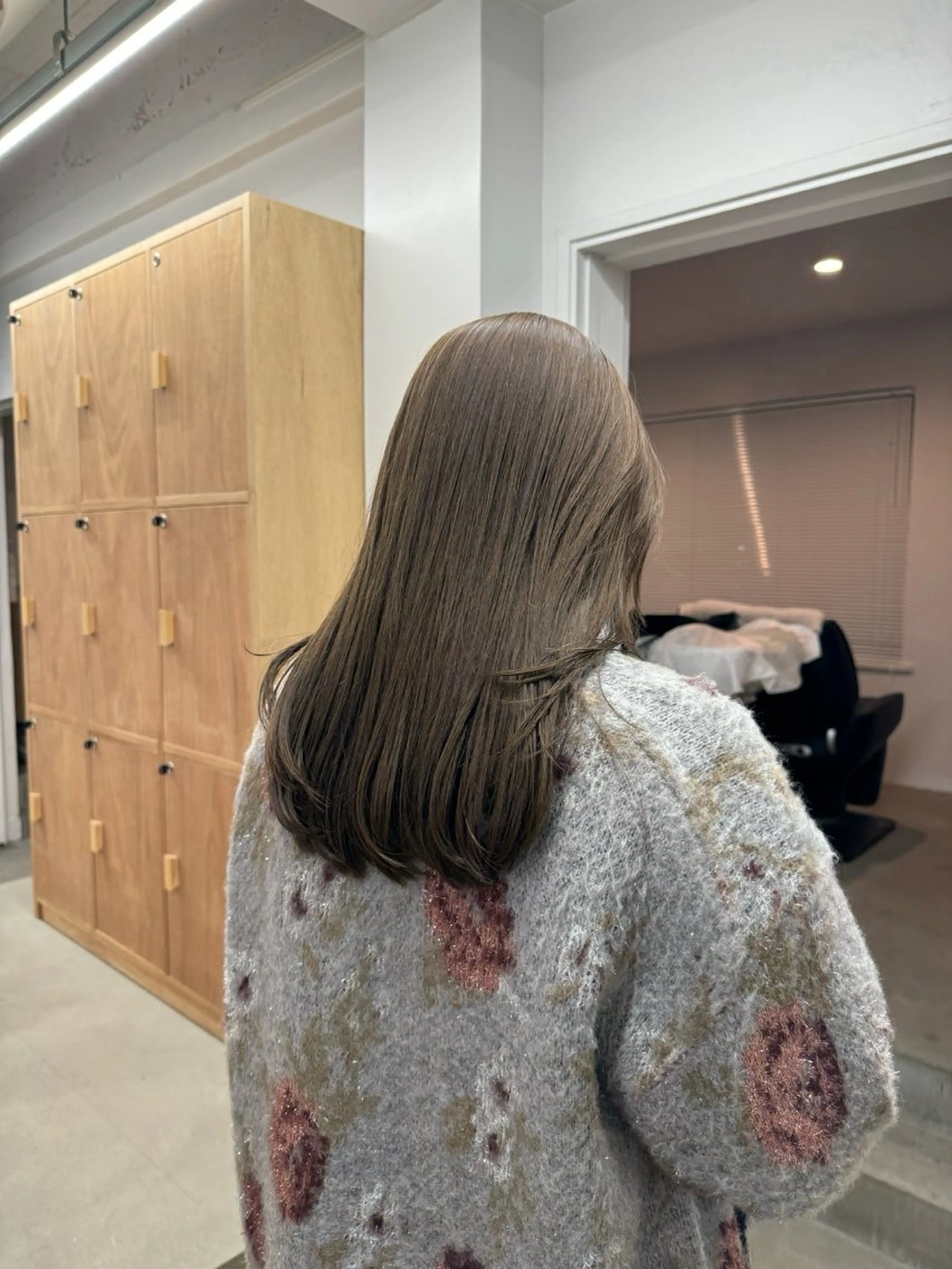 カット(ロング​〜​ボブの方限定)＋ワンカラー＋トリートメントの写真