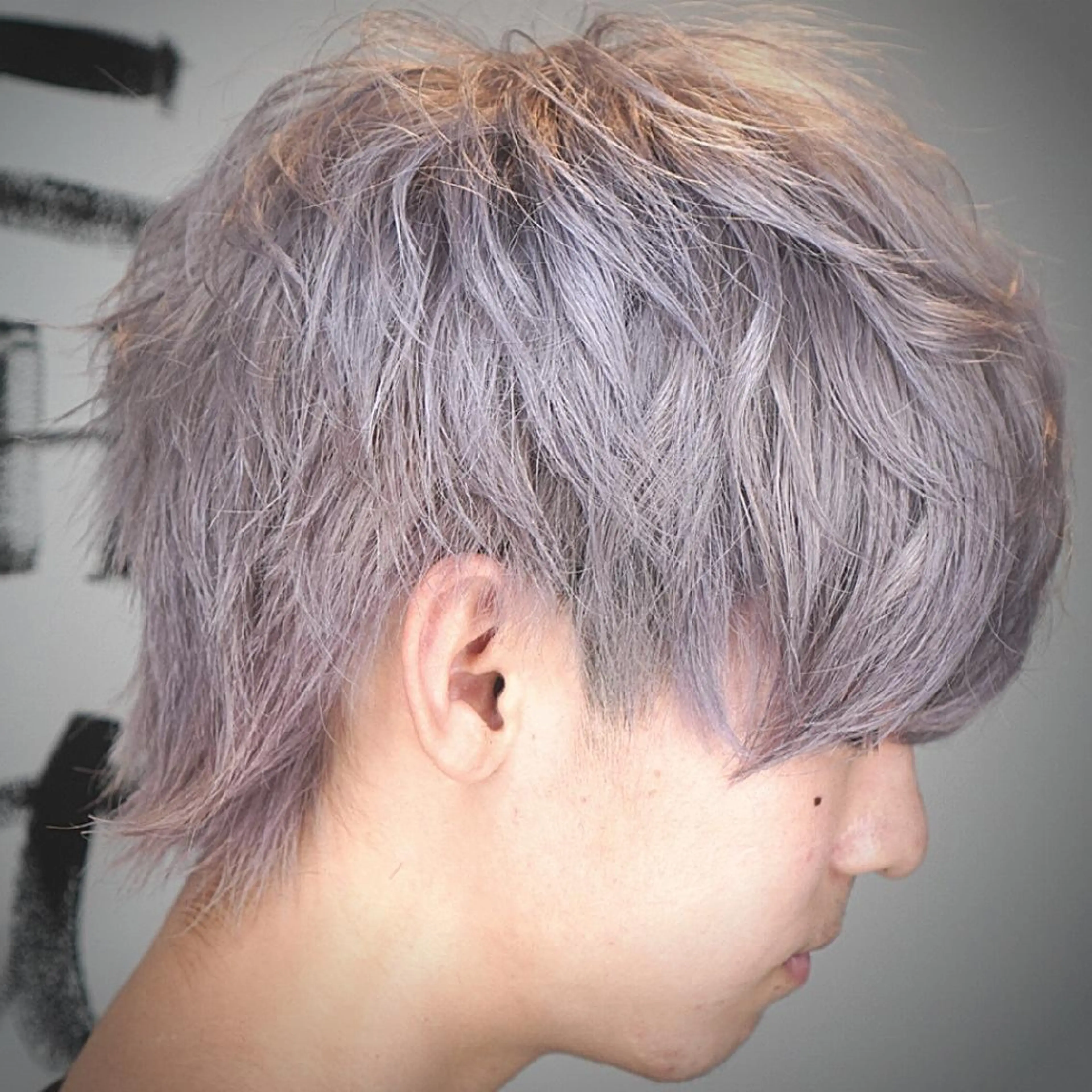 ショート カラー アッシュ ベージュカラー ブリーチ ハイトーンカラー ラベンダーカラー ヘアカラー エクステ 植田 /エクステ /ブリーチ/髪質改善のヘアスタイル