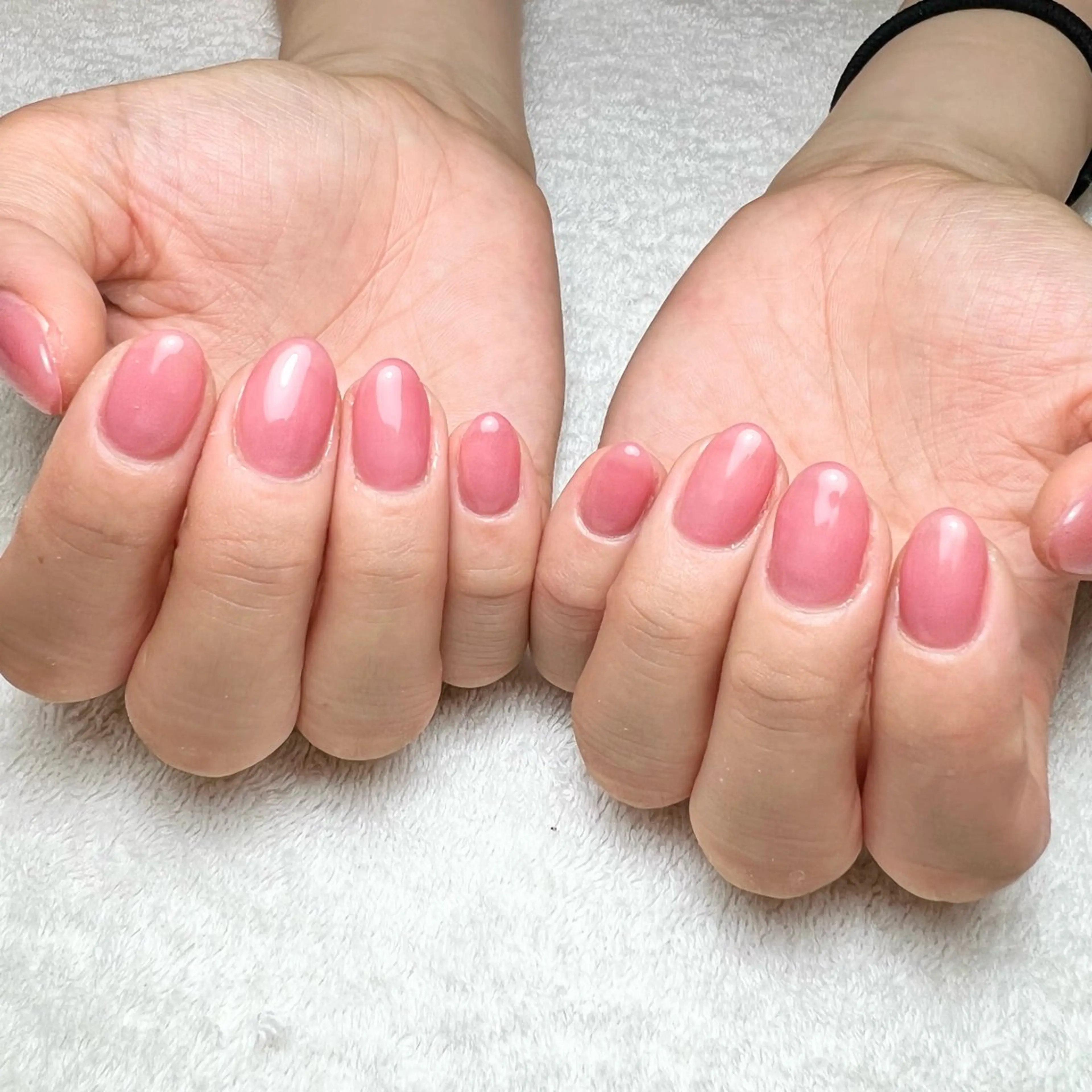 ネイル オフィスネイル ピンク ハンドネイル COCO+所属・COCO +のエステ・リラクイメージ