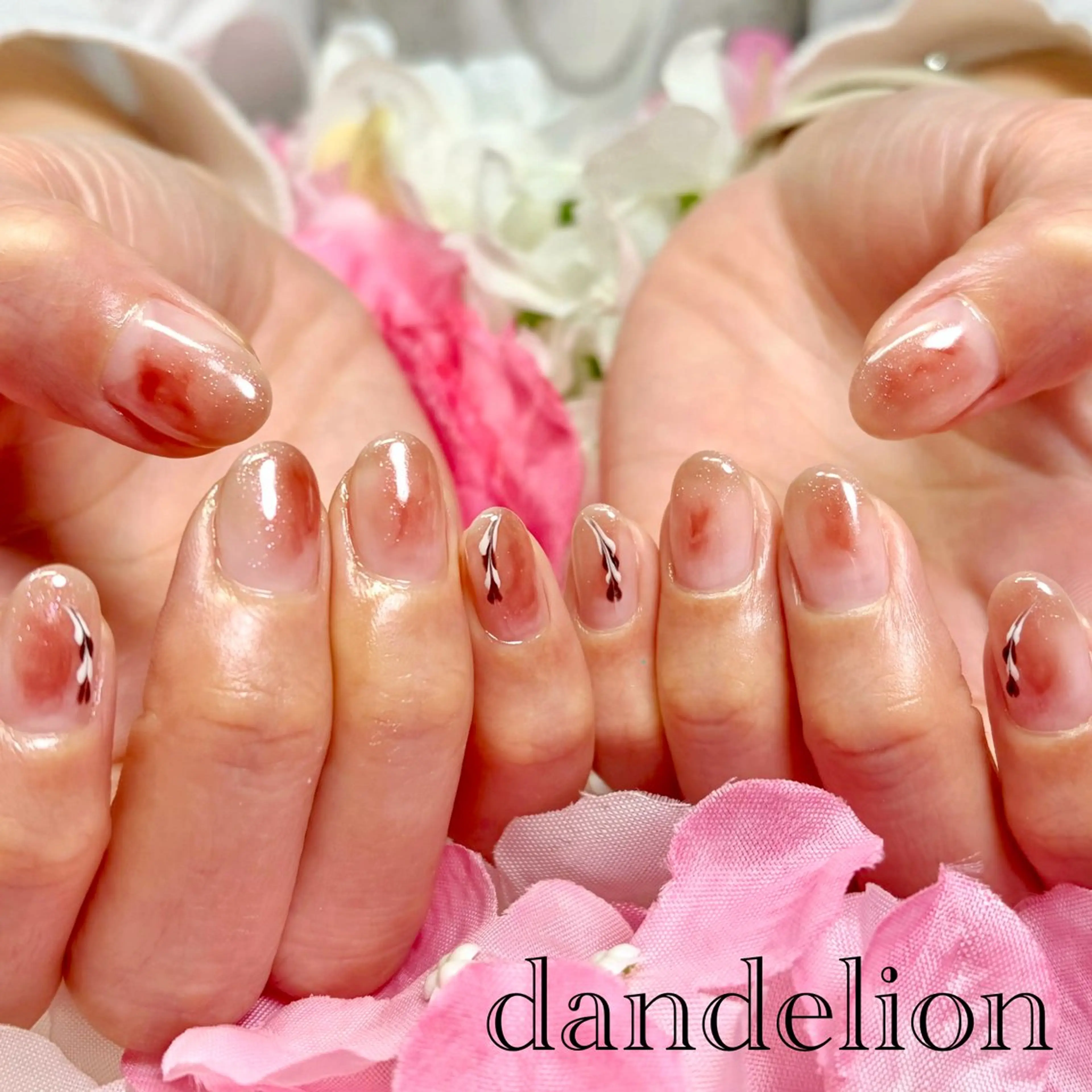 ネイル ハンドネイル ハンドケア dandelion ダンデライオンのネイルデザイン