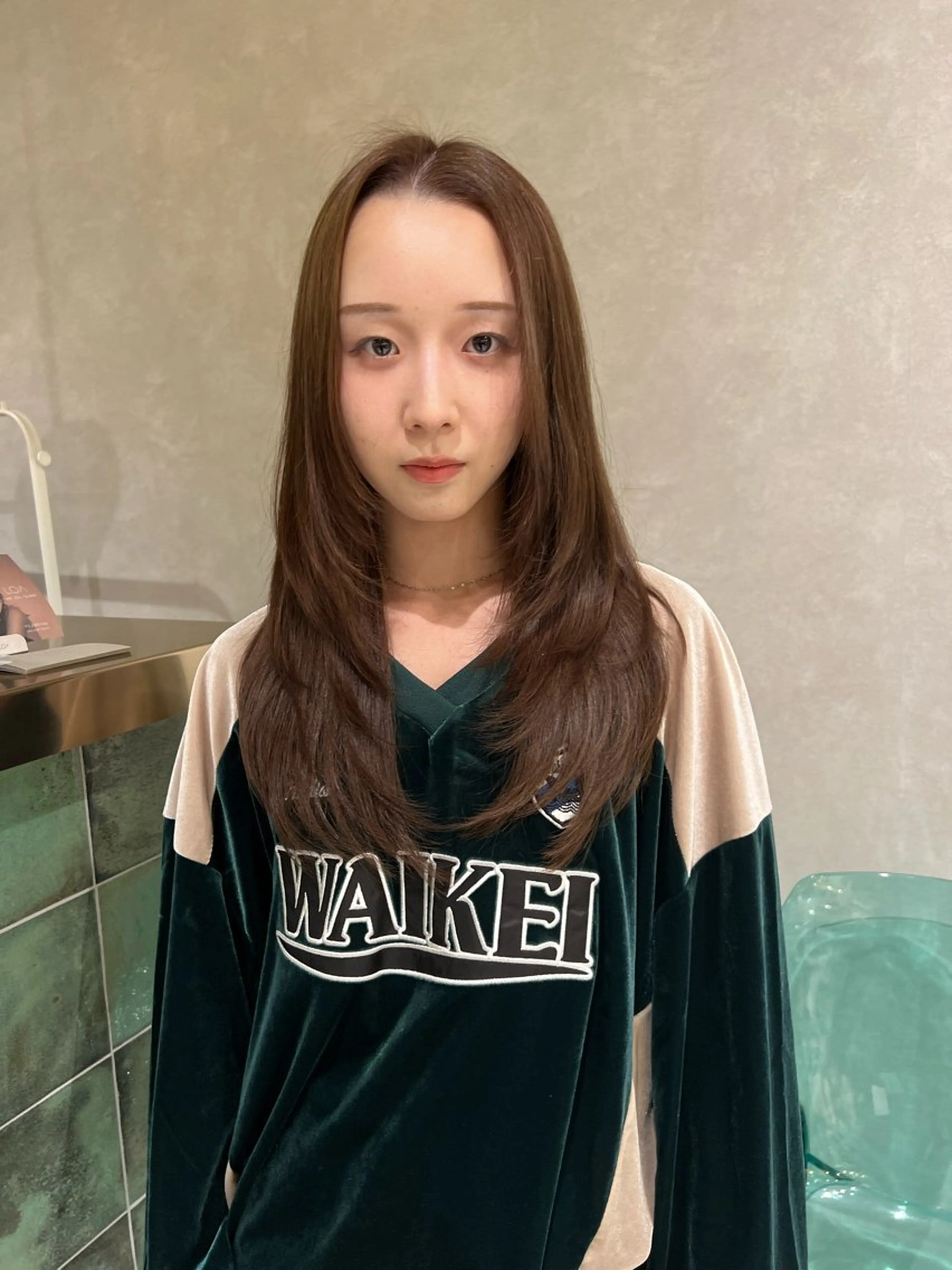 ロング レイヤーカット 韓国風艶カラー 🇰🇷🩶/REIのヘアスタイル