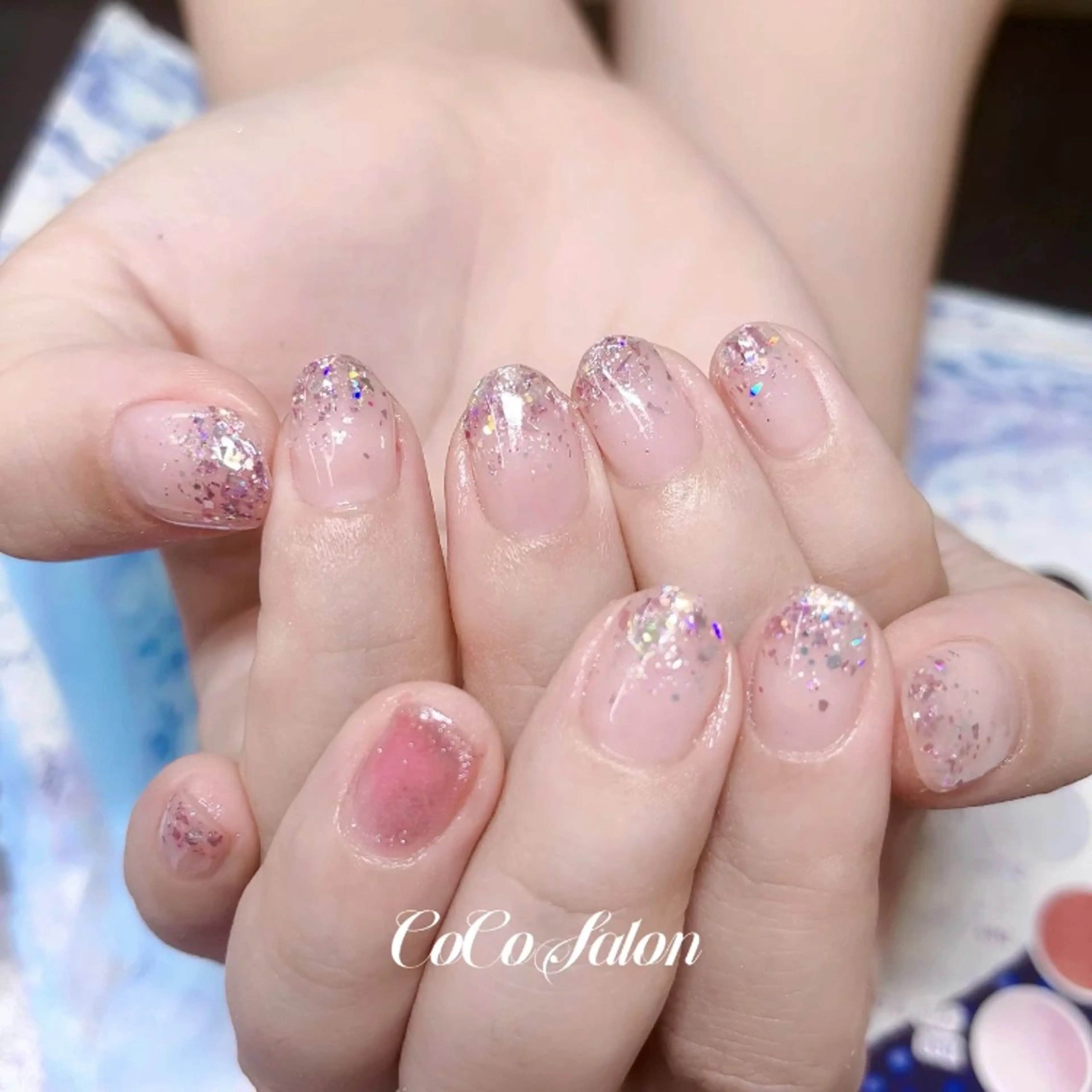 ネイル グラデーション ハート ホログラムネイル キラキラネイル ラメ(グリッター) CoCo Salon ネイル/睫毛/脱毛のネイルデザイン