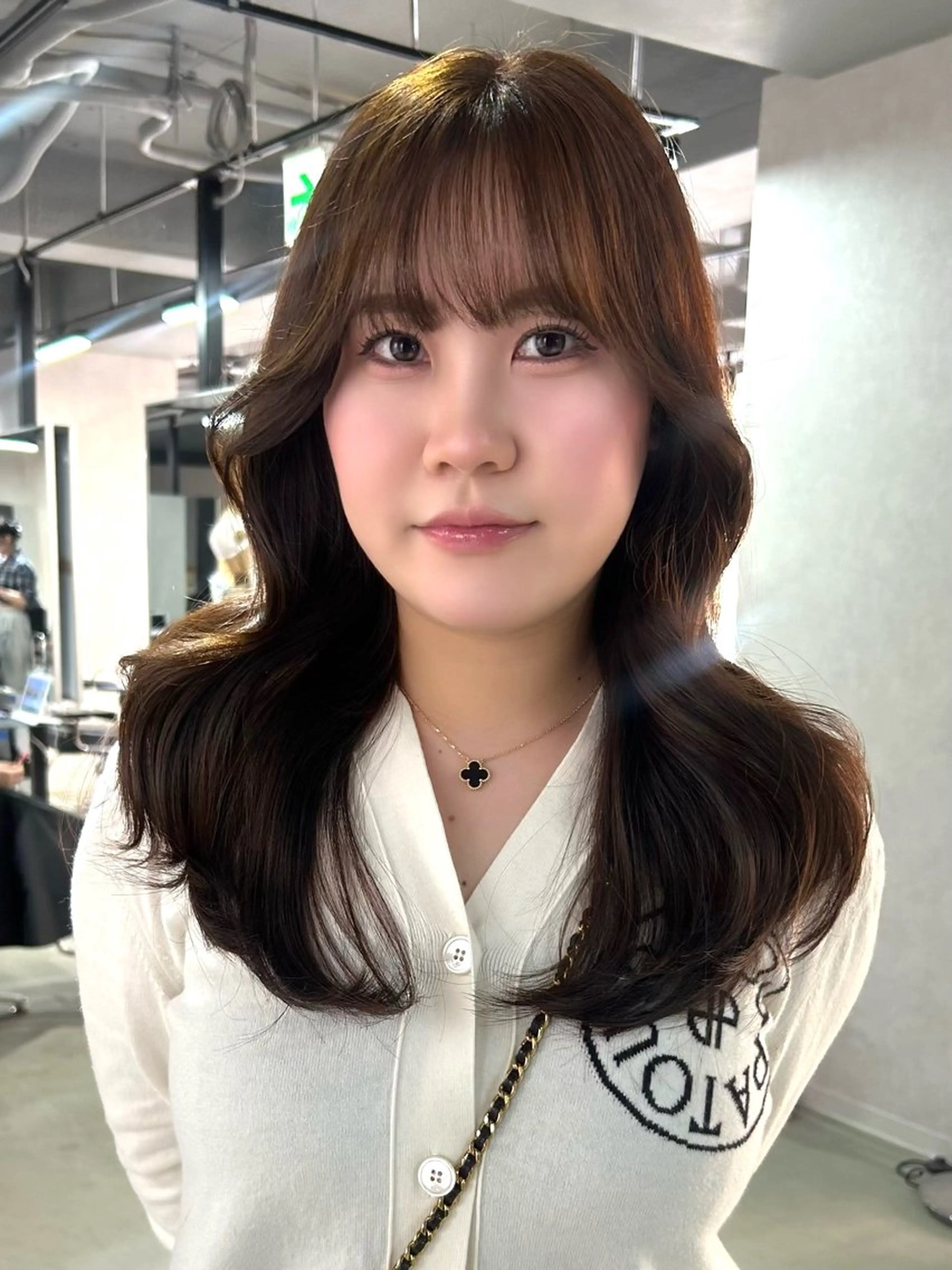 セミロング カラー ヘアアレンジ アッシュ ベージュカラー ブリーチ ブラウンカラー ダブルカラー カット ヘアカラー トリートメント 韓国ヘア×髪質 改善🇰🇷シオリのヘアスタイル