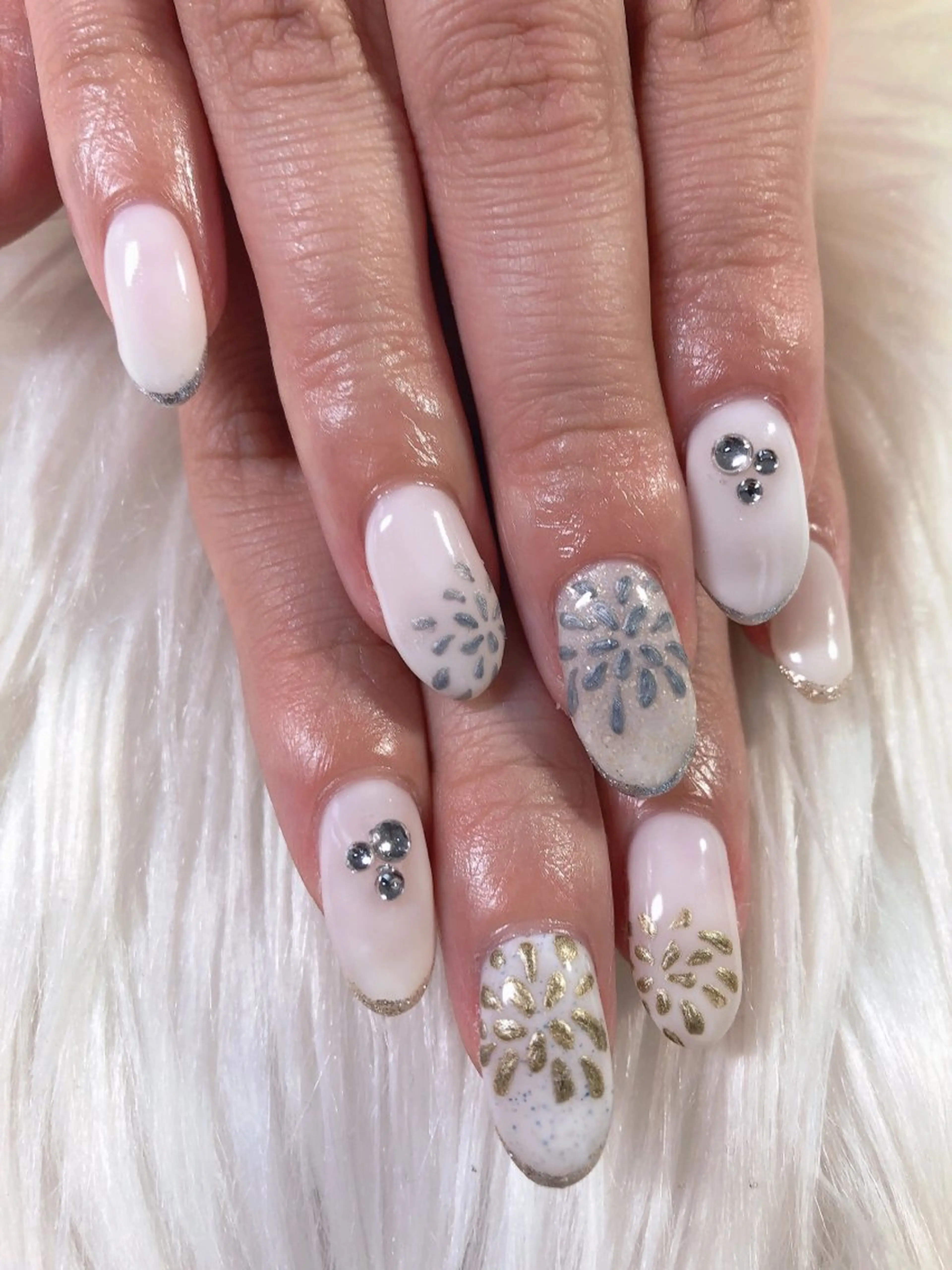 ネイル フレンチネイル ストーンネイル miwa ミワのネイルデザイン