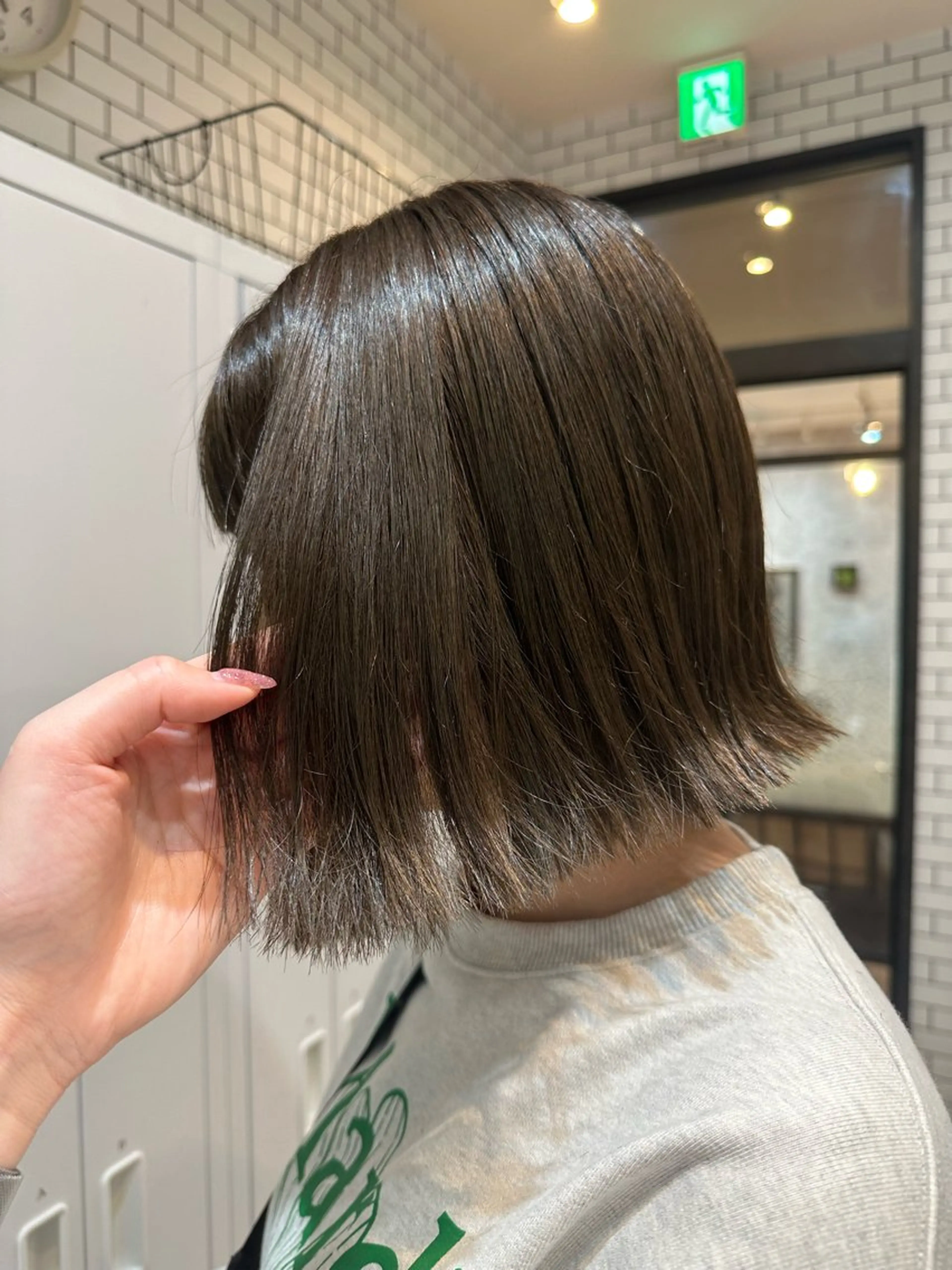 ショート カラー グレージュ オリーブグレージュ オリーブグレー Sara newi 🎀透明感🎀のヘアスタイル