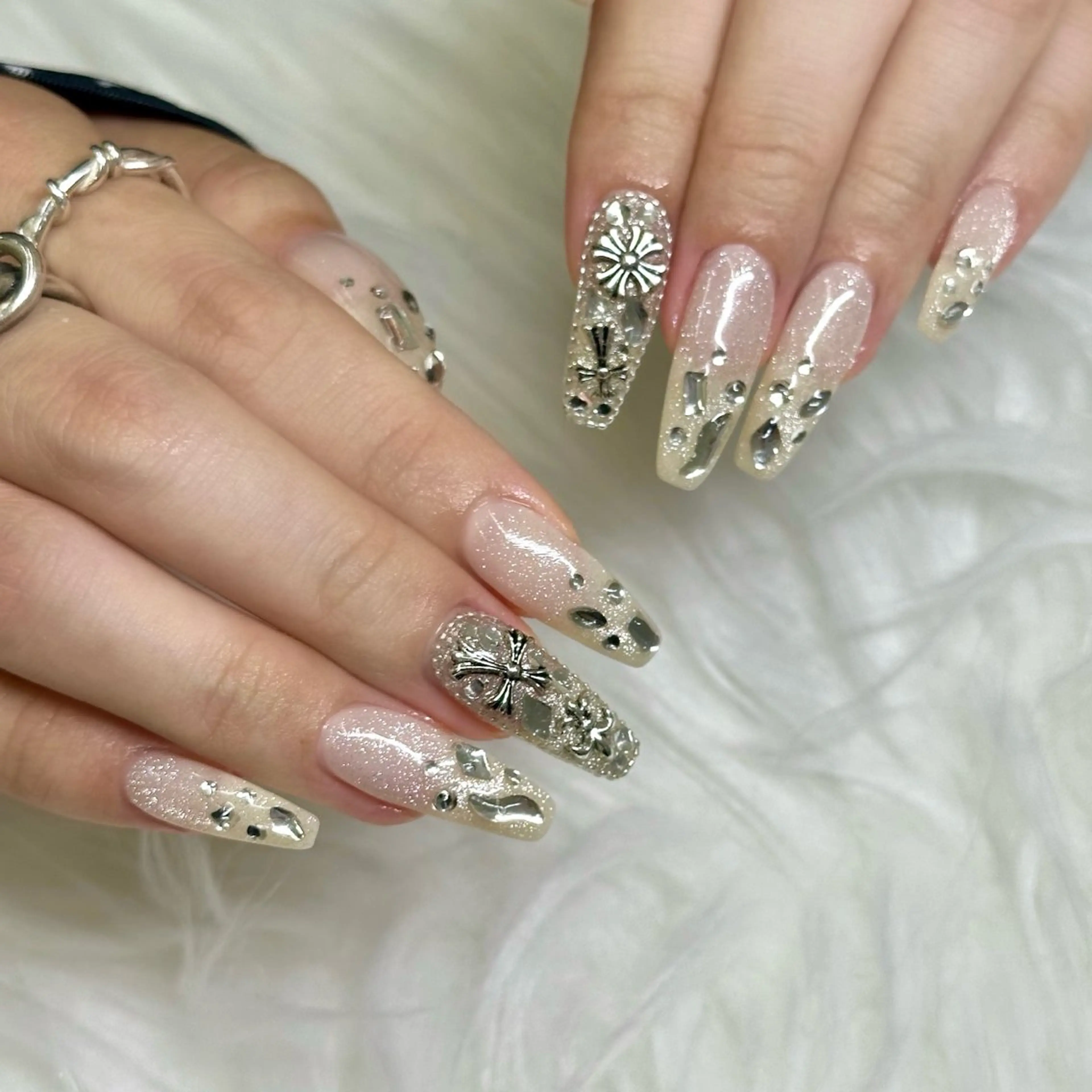 ネイル ハンドネイル Bianca浦和西口 竹ノ内 愛彩のネイルデザイン