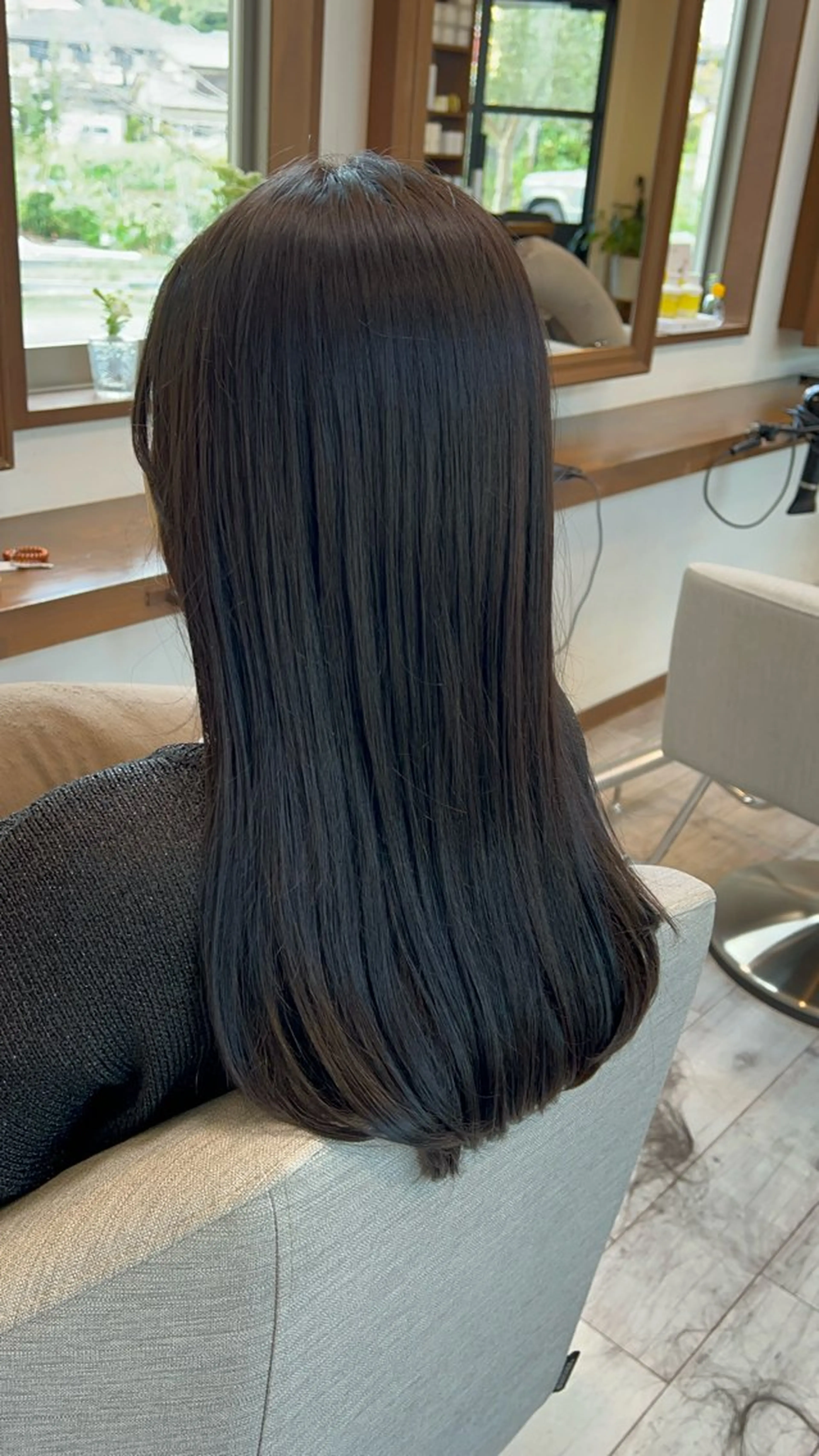 ロング カラー アッシュ カット ヘアカラー amiehairroom所属・むらたナチュラルパー マ🌀透明感カラーのヘアスタイル