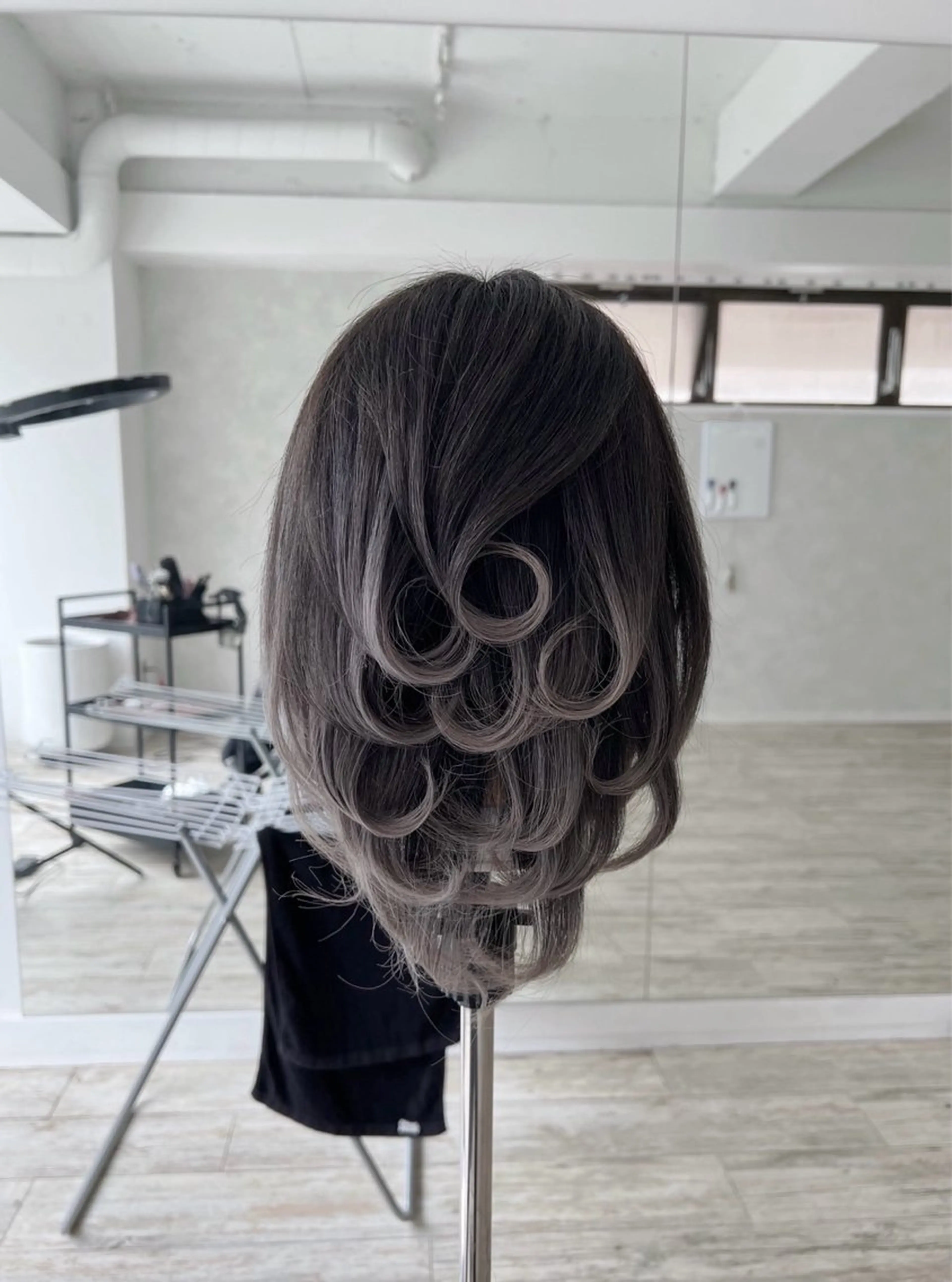 ミディアム カラー バレイヤージュ グレージュ レイヤーカット カット ヘアカラー トリートメント ROBIN所属・指名数No.1 /NAOYAのヘアスタイル