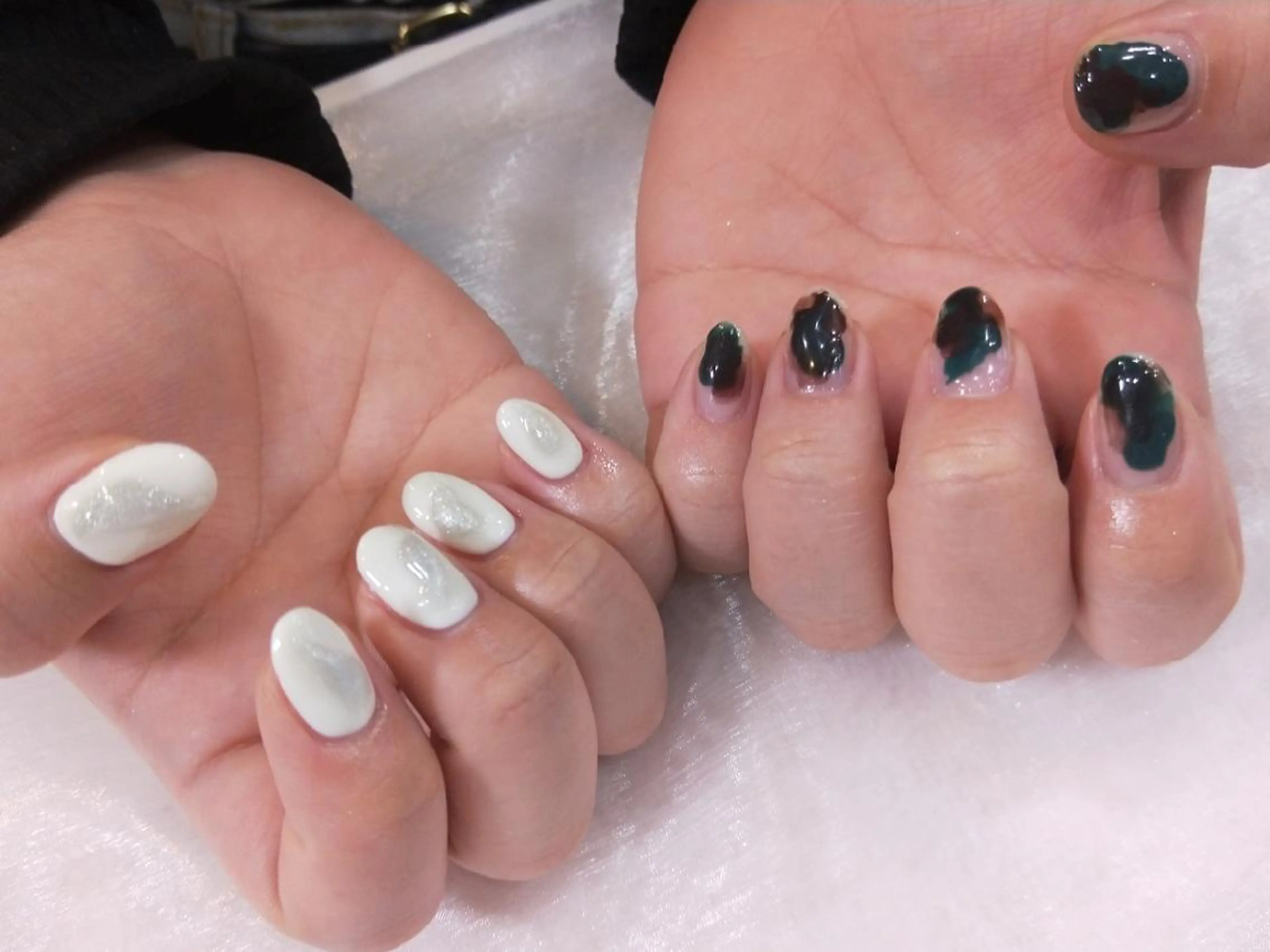 ネイル ハンドネイル ハンドケア R'well所属・はばすみれ🎀ﾈｲﾙ 光ﾌｪｲｼｬﾙ ﾍｱのネイルデザイン