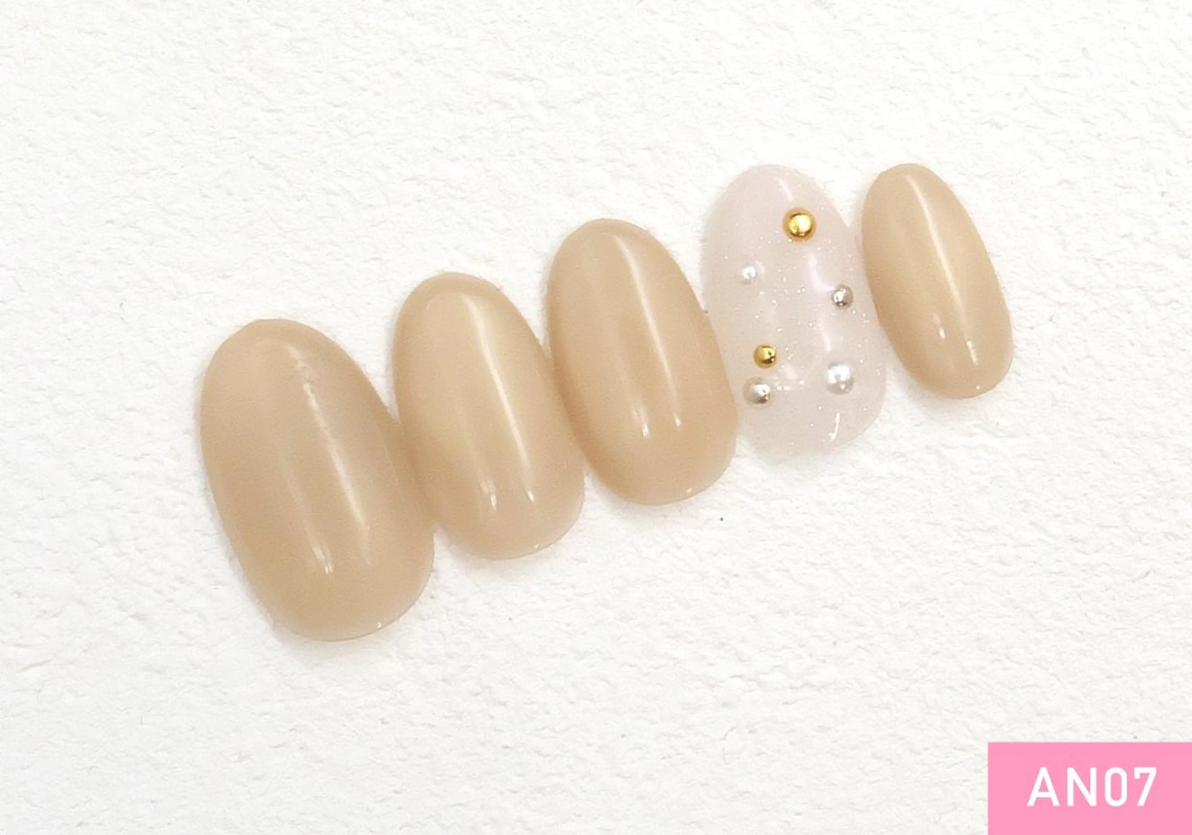 ネイル シルバー 新橋🌿 Nailのネイルデザイン