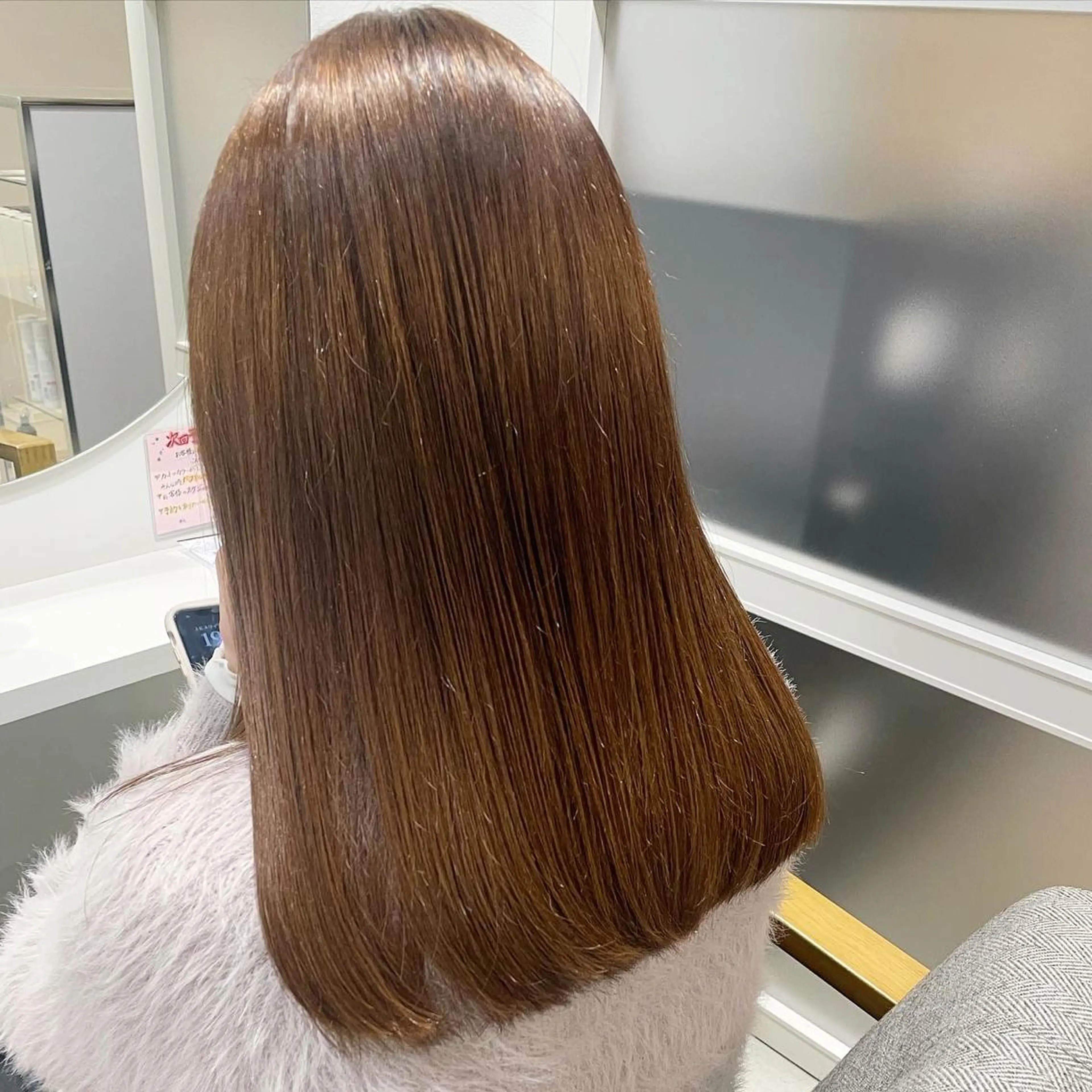 ミディアム チグサ ミウのヘアスタイル